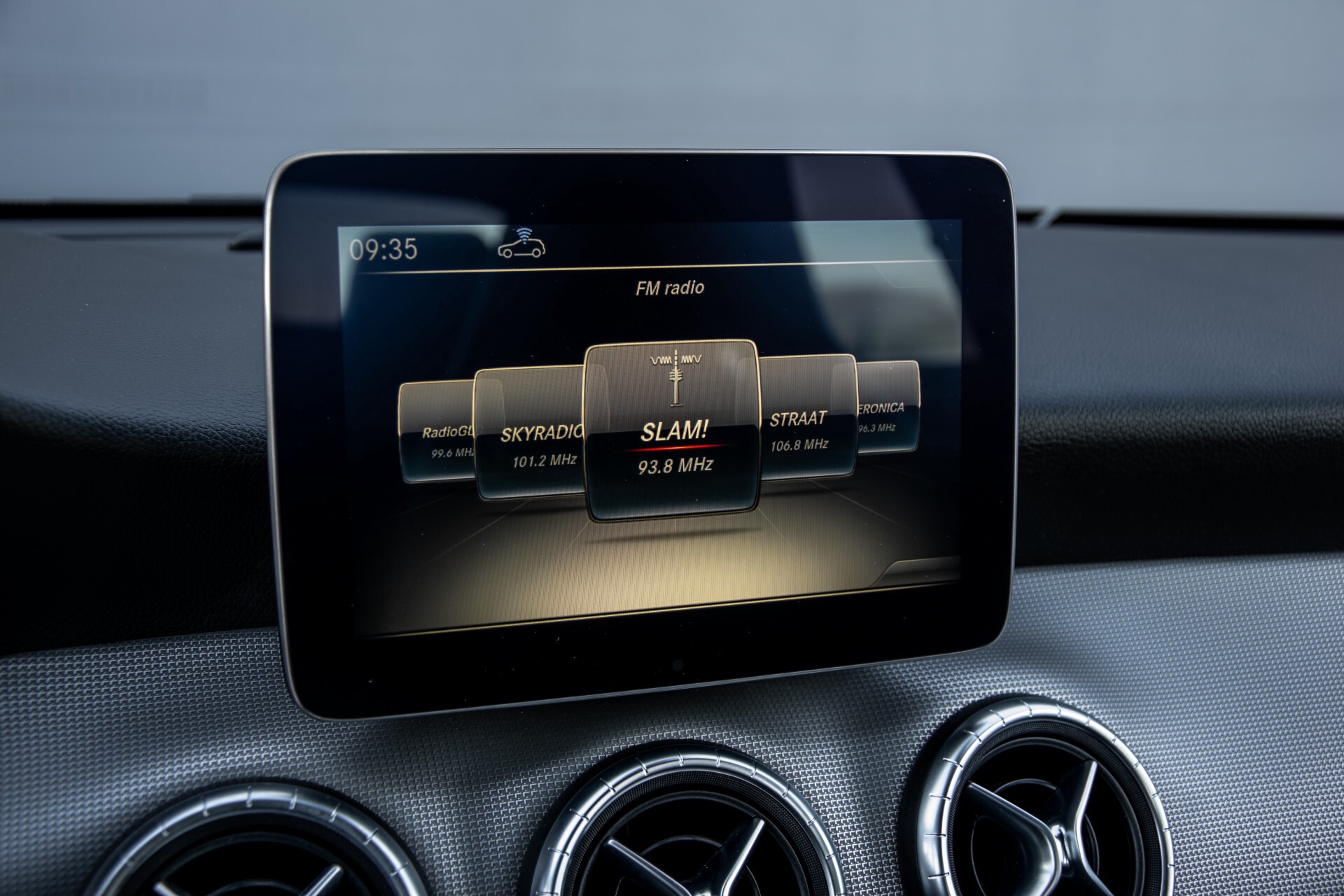 Mercedes-Benz CLA-Klasse 180 Urban Mediadisplay/Stoelverwarming/LED Aut7 Foto 17