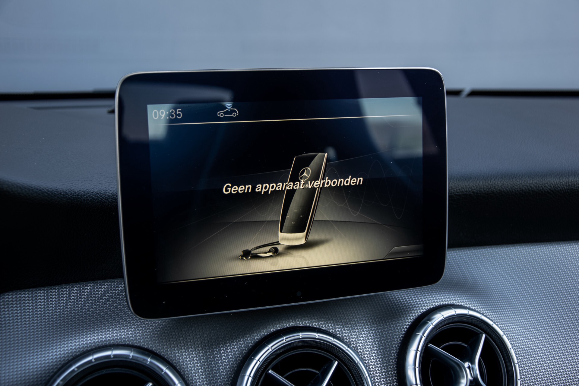 Mercedes-Benz CLA-Klasse 180 Urban Mediadisplay/Stoelverwarming/LED Aut7 Foto 19