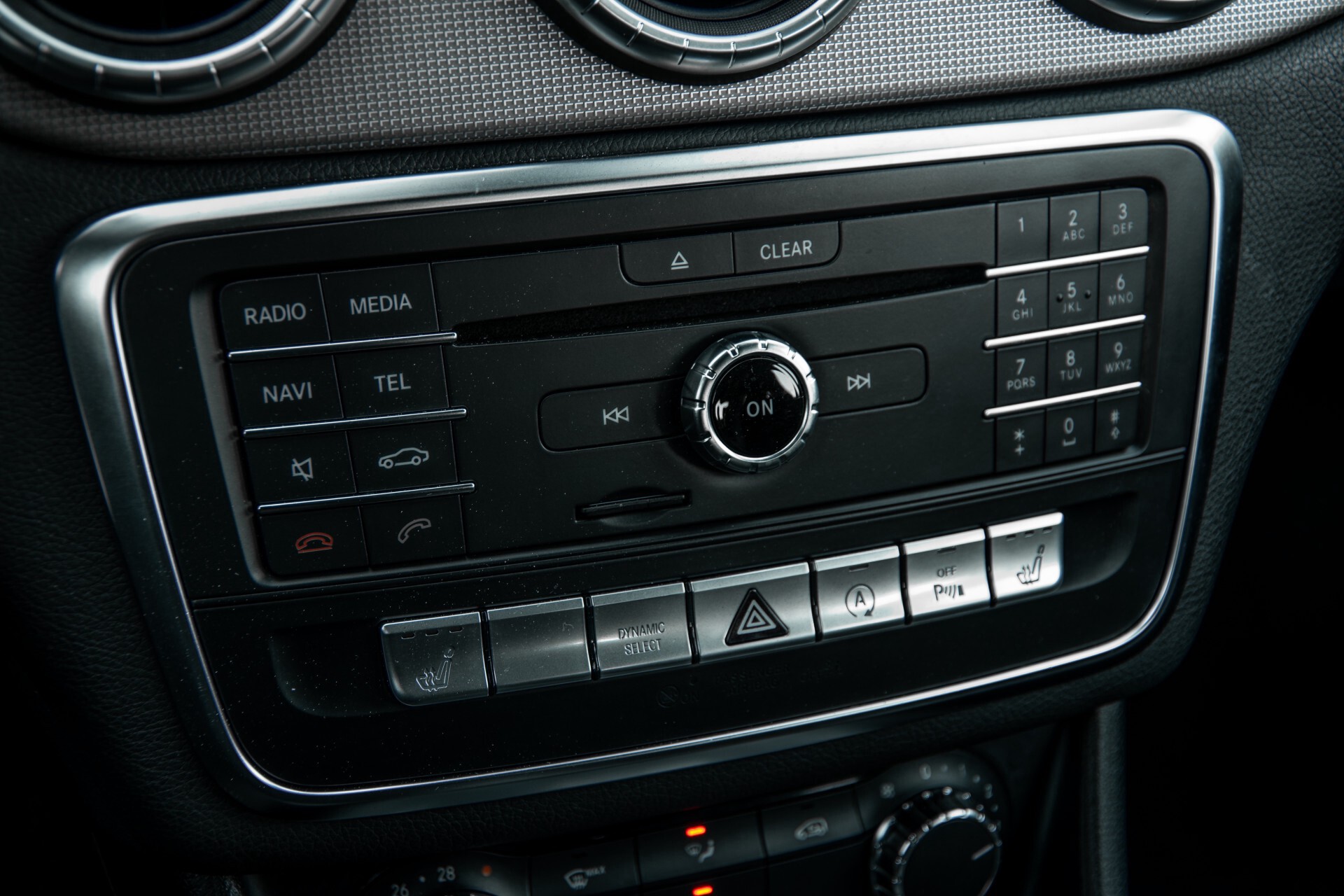 Mercedes-Benz CLA-Klasse 180 Urban Mediadisplay/Stoelverwarming/LED Aut7 Foto 22