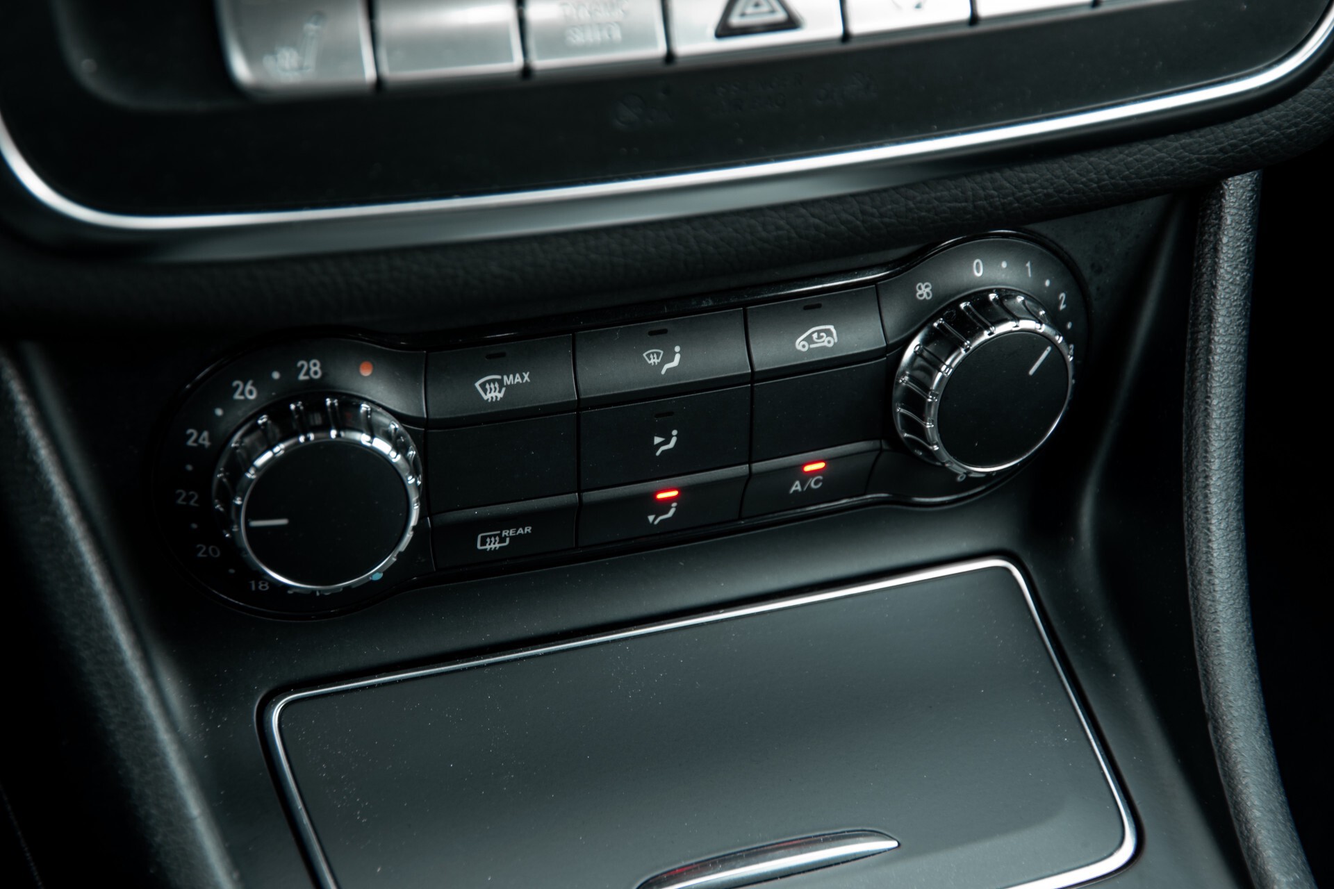 Mercedes-Benz CLA-Klasse 180 Urban Mediadisplay/Stoelverwarming/LED Aut7 Foto 24