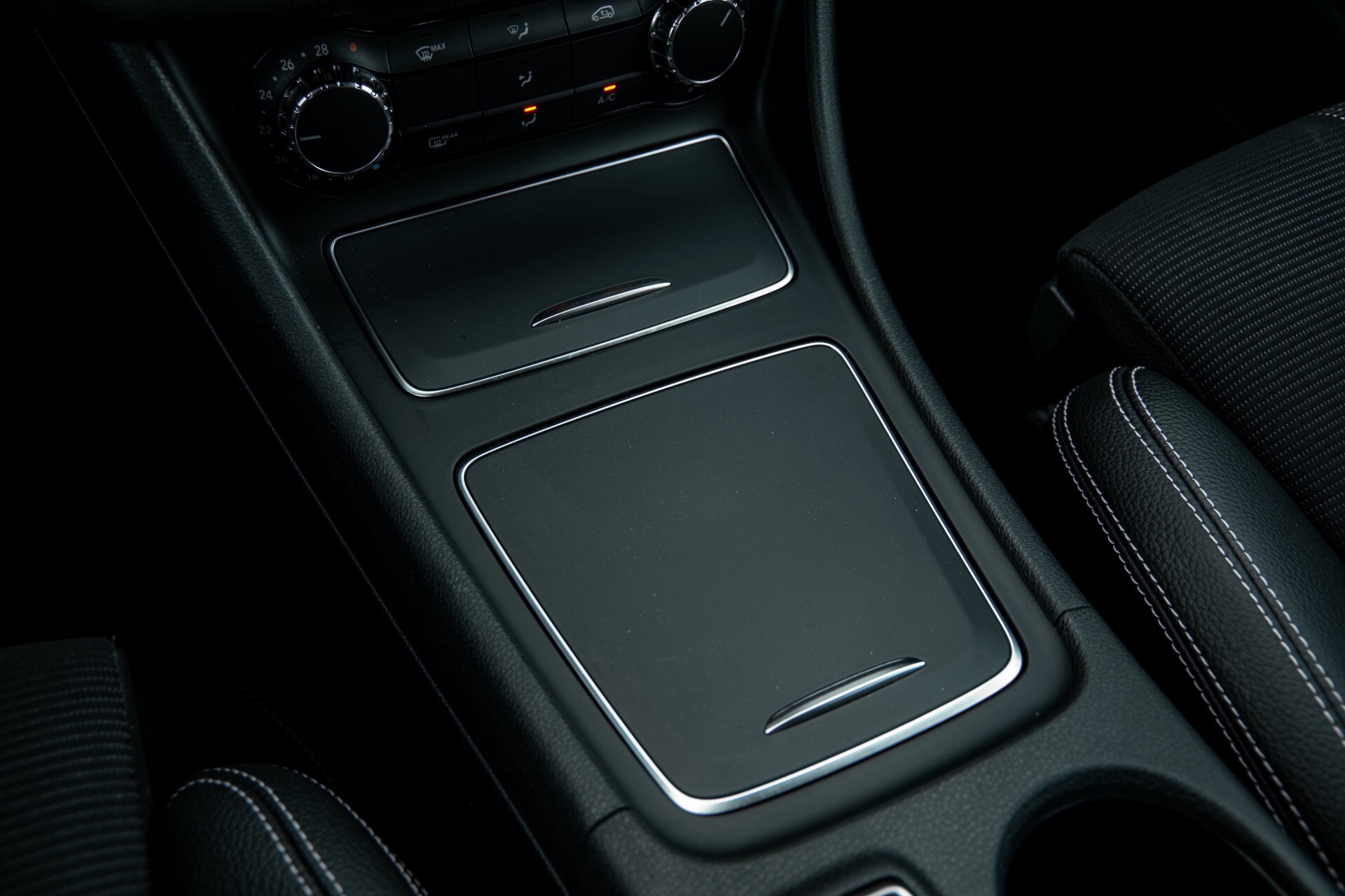 Mercedes-Benz CLA-Klasse 180 Urban Mediadisplay/Stoelverwarming/LED Aut7 Foto 26