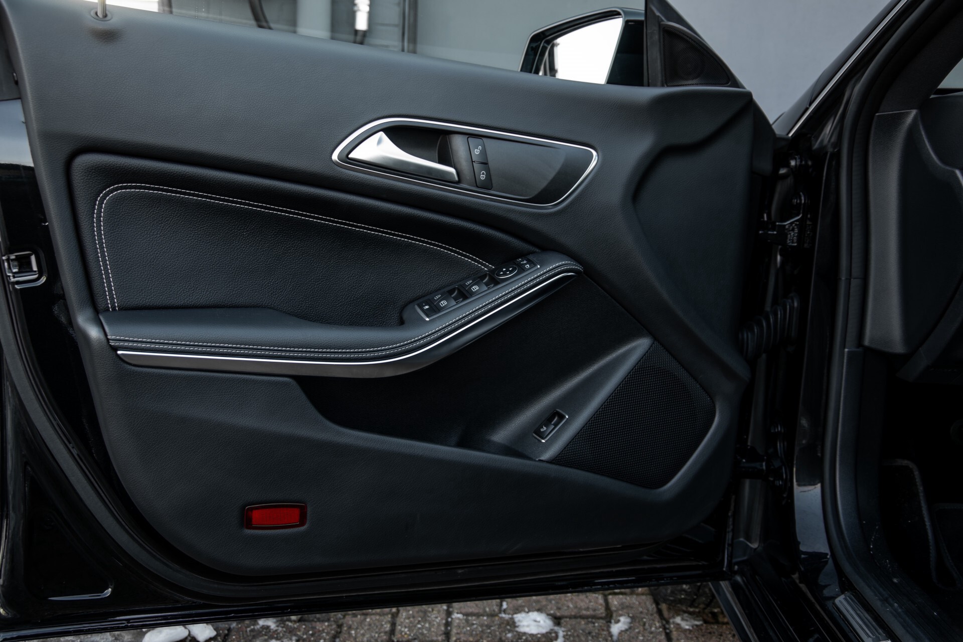 Mercedes-Benz CLA-Klasse 180 Urban Mediadisplay/Stoelverwarming/LED Aut7 Foto 33