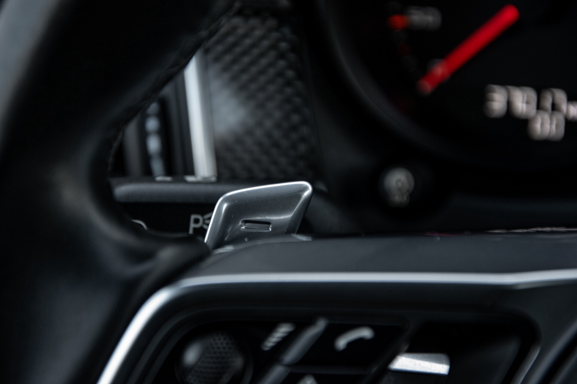 Porsche Macan 3.0 GTS Luchtvering/Panorama/Carbon/Bose/360-camera/Memory/PDLS Aut7 Foto 11