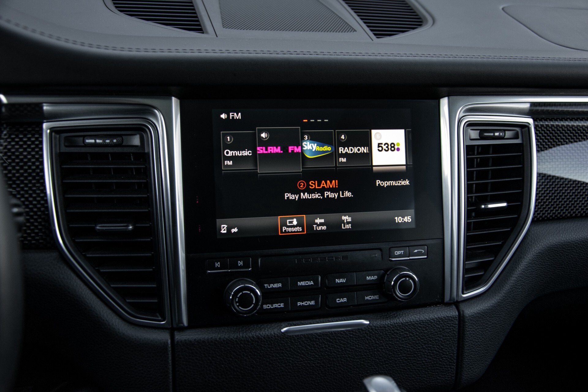 Porsche Macan 3.0 GTS Luchtvering/Panorama/Carbon/Bose/360-camera/Memory/PDLS Aut7 Foto 17