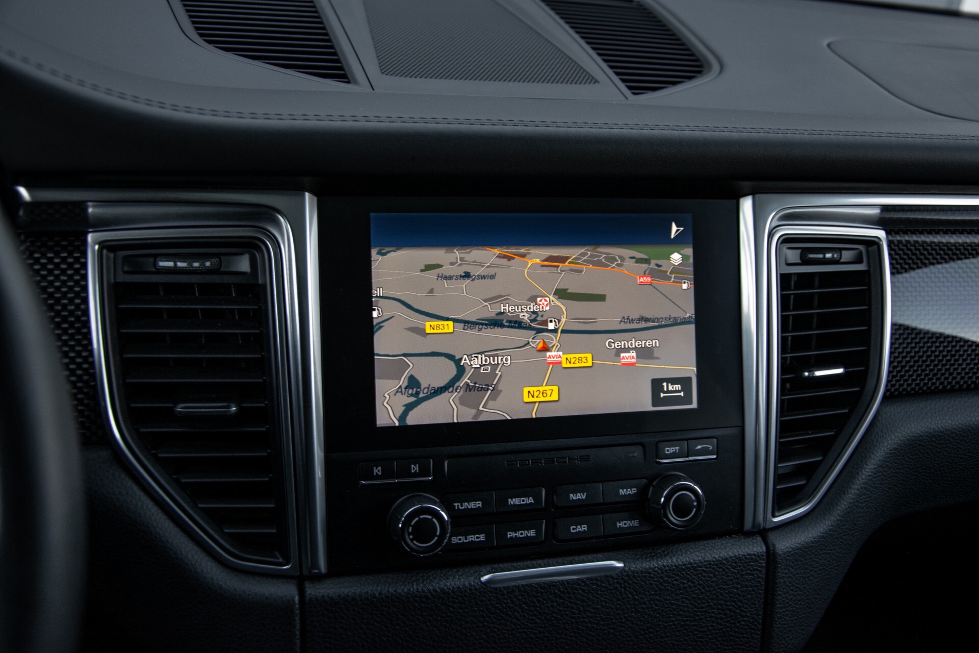 Porsche Macan 3.0 GTS Luchtvering/Panorama/Carbon/Bose/360-camera/Memory/PDLS Aut7 Foto 23