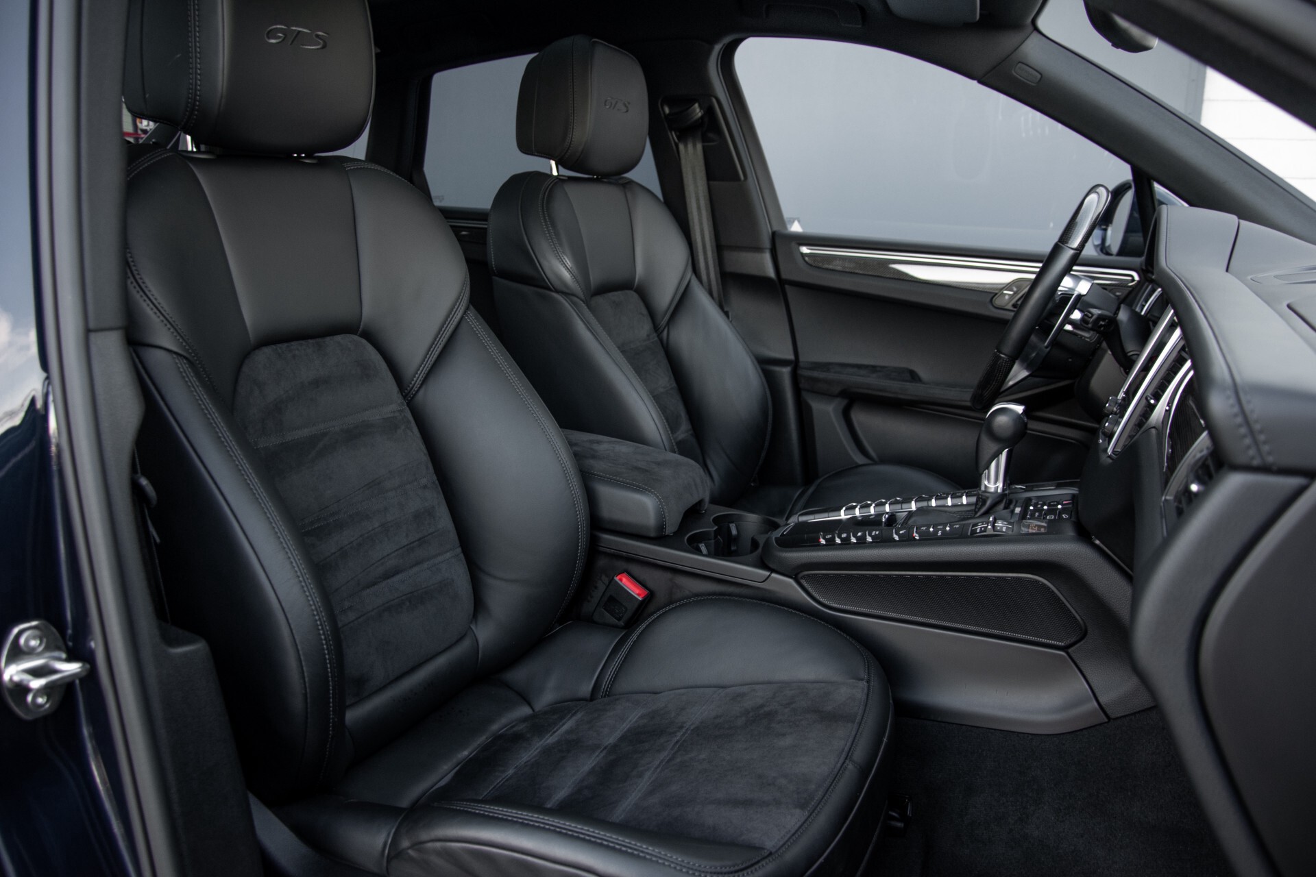 Porsche Macan 3.0 GTS Luchtvering/Panorama/Carbon/Bose/360-camera/Memory/PDLS Aut7 Foto 3