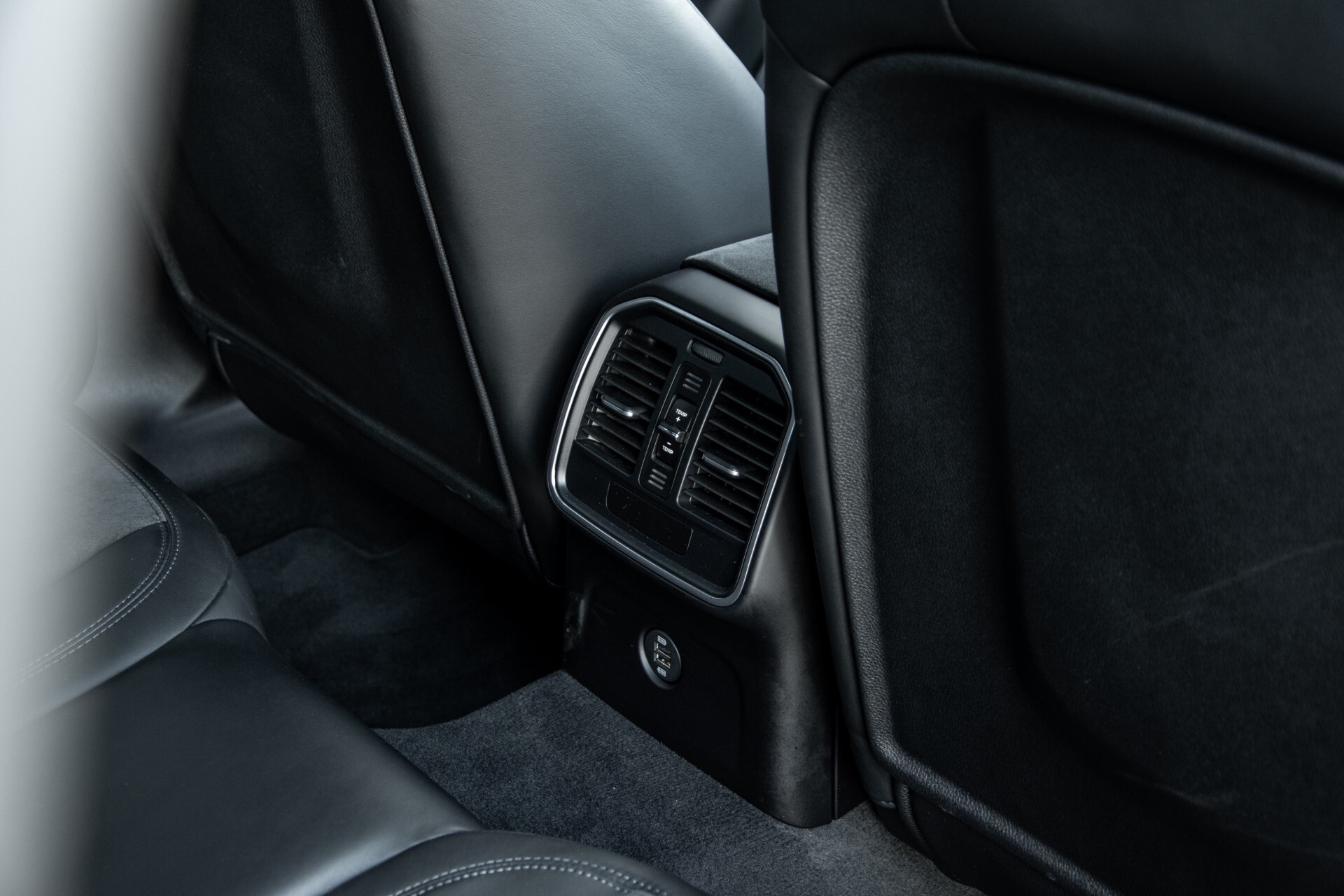 Porsche Macan 3.0 GTS Luchtvering/Panorama/Carbon/Bose/360-camera/Memory/PDLS Aut7 Foto 46