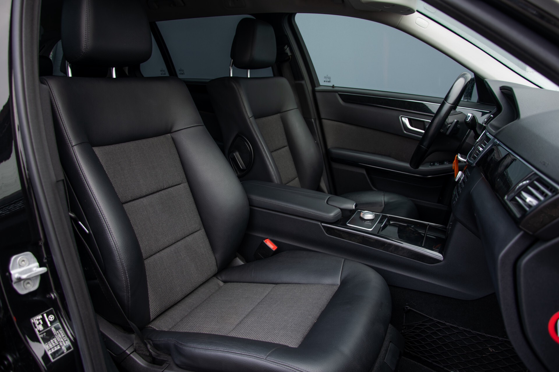 Mercedes-Benz E-Klasse Estate 220 Cdi Avantgarde Wegklapbare trekhaak/18"/Privacyglas Aut7 Foto 3