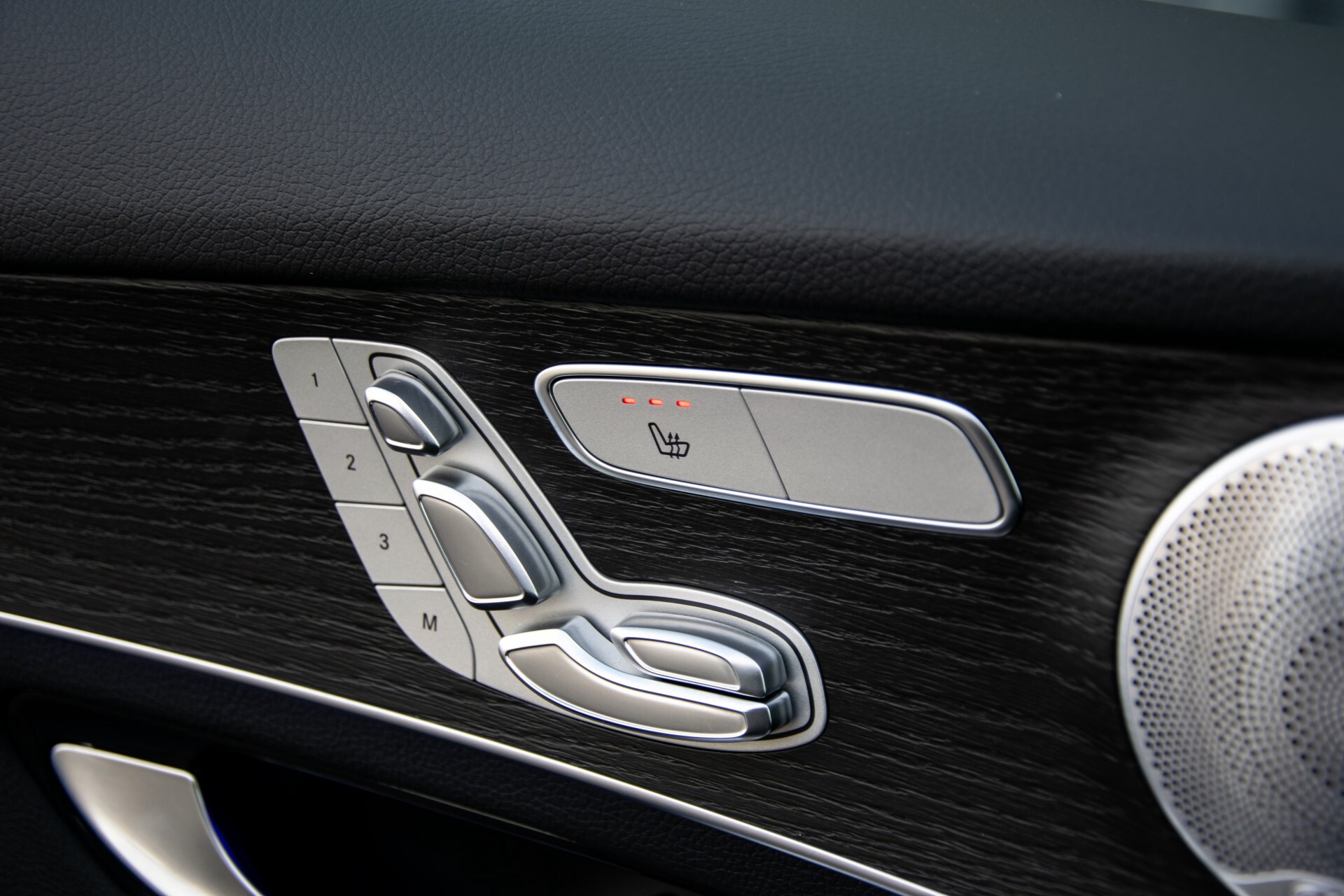 Mercedes-Benz GLC 220d 4-M AMG Panorama/Keyless/Burmester/Night/Assistentie/Standkachel/20" Aut9 Foto 42