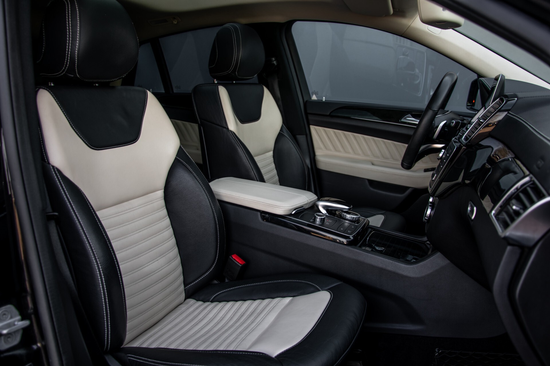 Mercedes-Benz GLE 43 AMG 4-M Active Curve System/Distronic/Panorama/22" Aut9 Foto 3