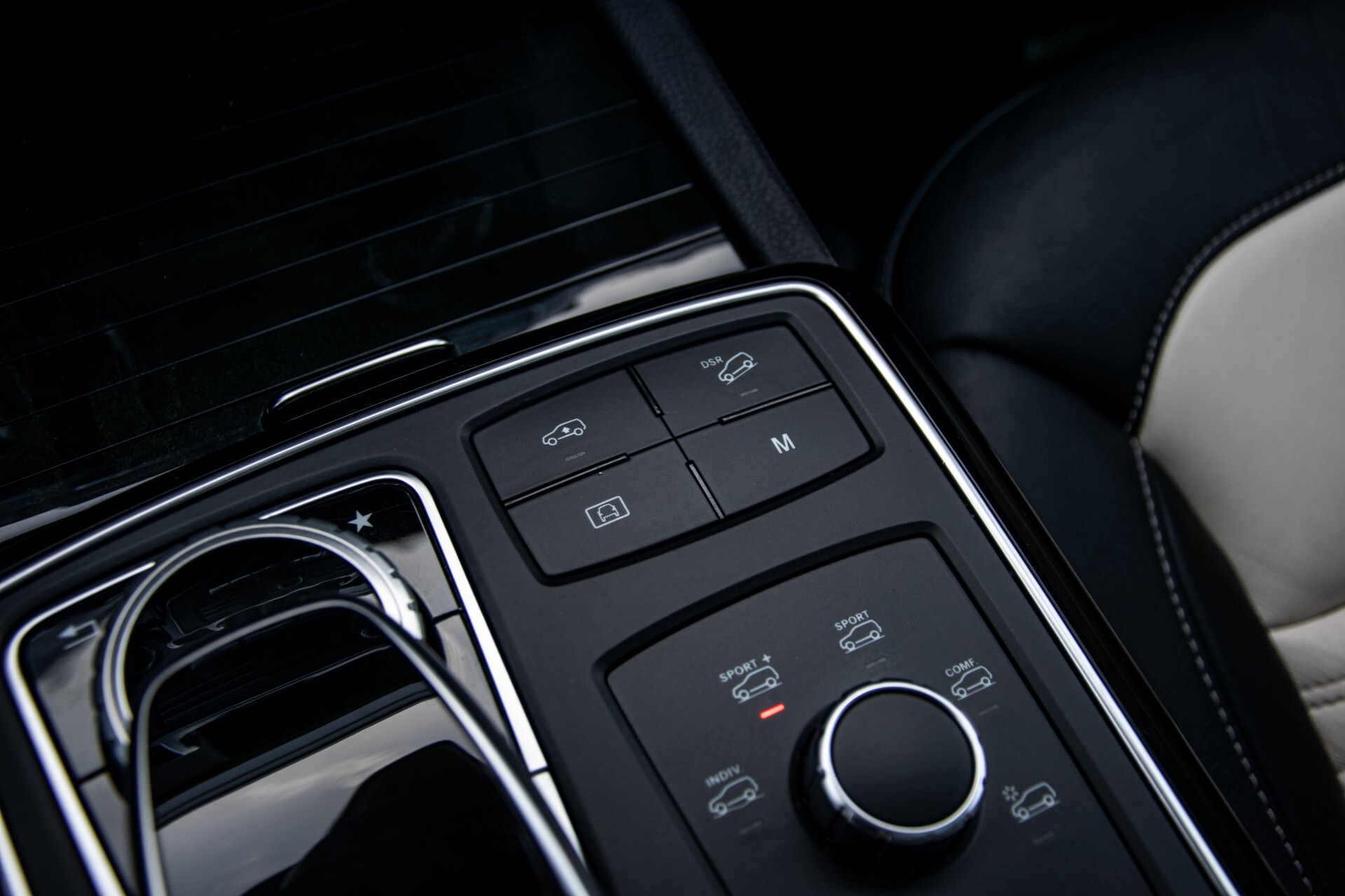 Mercedes-Benz GLE 43 AMG 4-M Active Curve System/Distronic/Panorama/22" Aut9 Foto 32