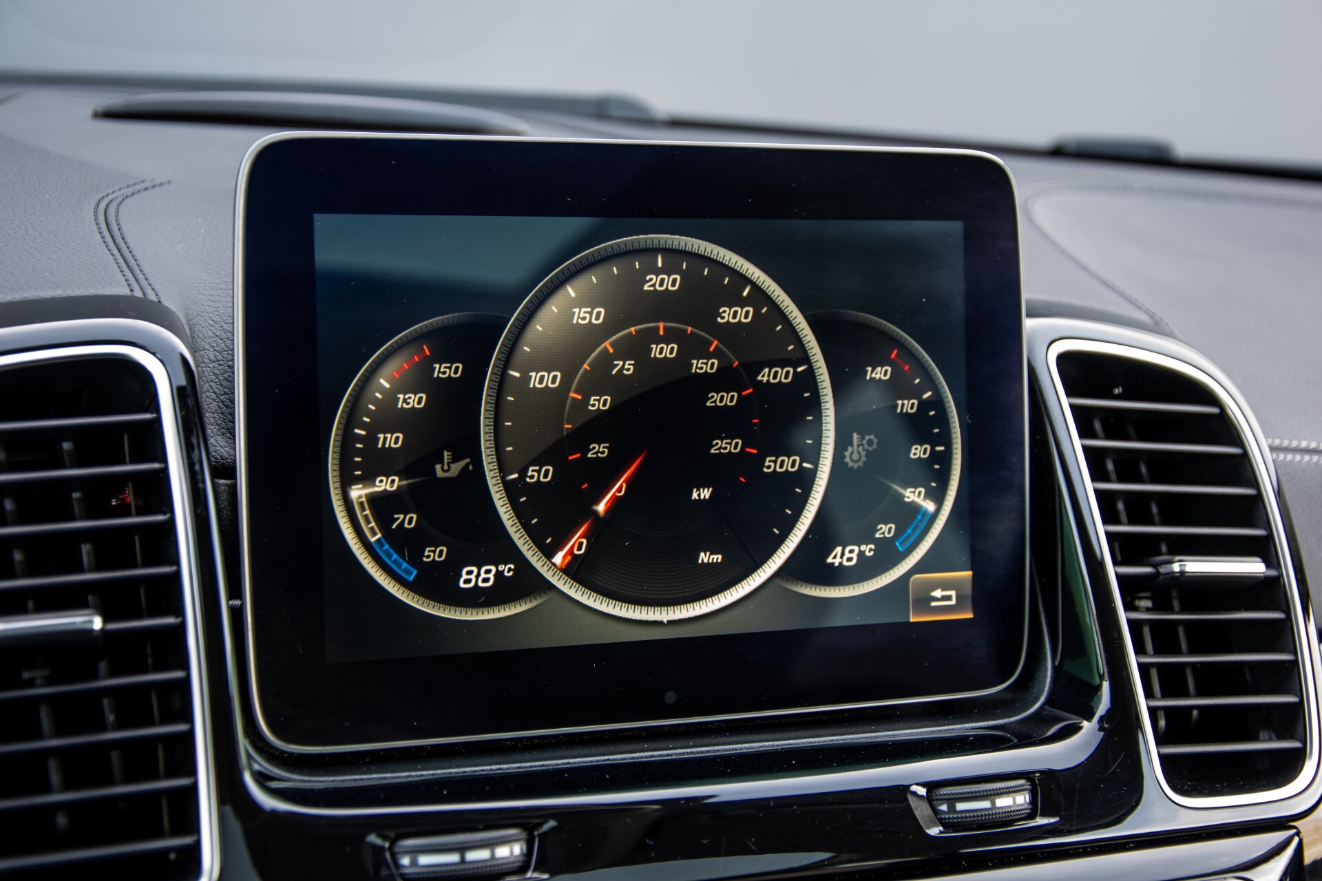 Mercedes-Benz GLE 43 AMG 4-M Active Curve System/Distronic/Panorama/22" Aut9 Foto 33