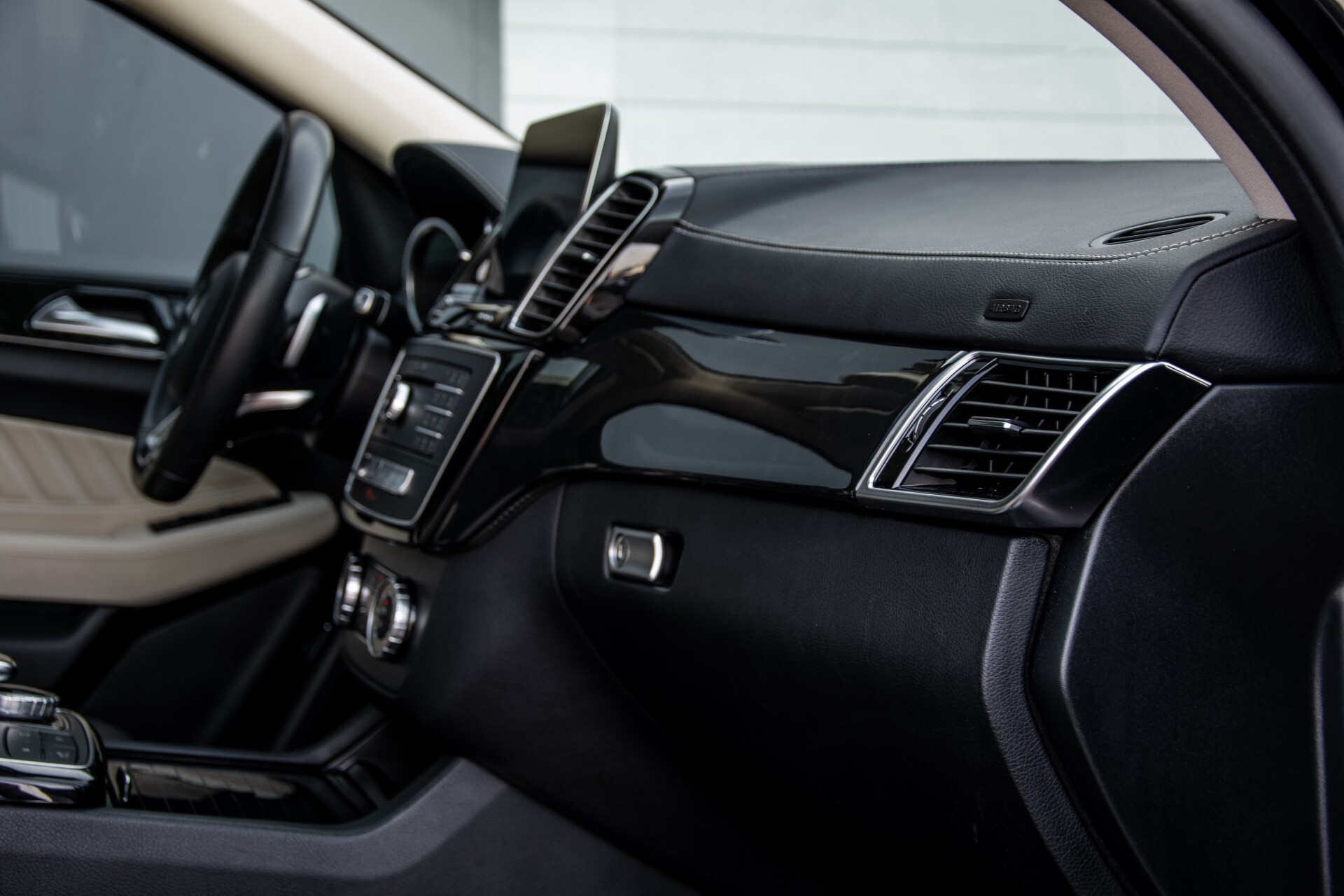 Mercedes-Benz GLE 43 AMG 4-M Active Curve System/Distronic/Panorama/22" Aut9 Foto 49