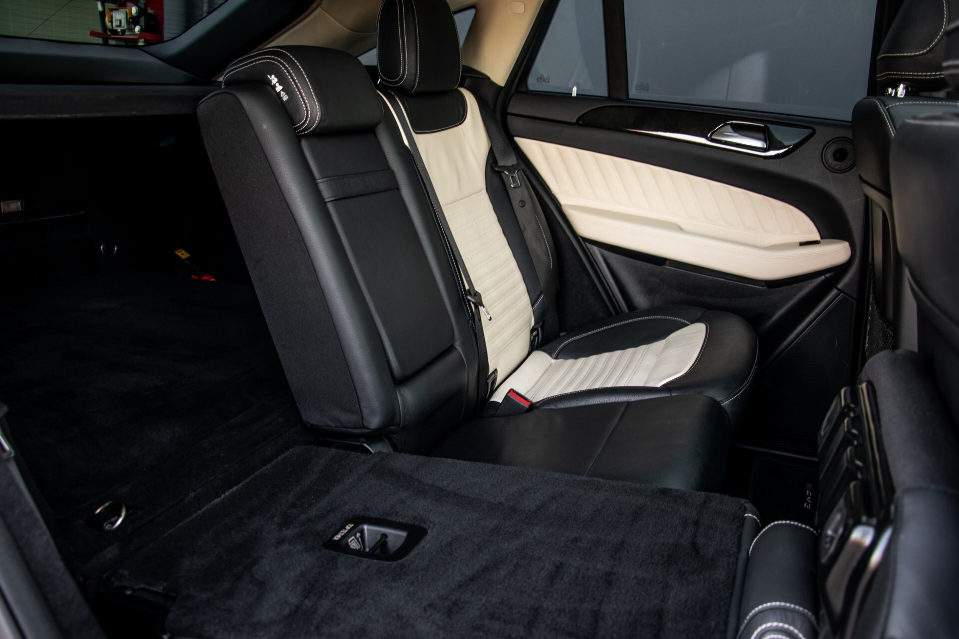 Mercedes-Benz GLE 43 AMG 4-M Active Curve System/Distronic/Panorama/22" Aut9 Foto 6