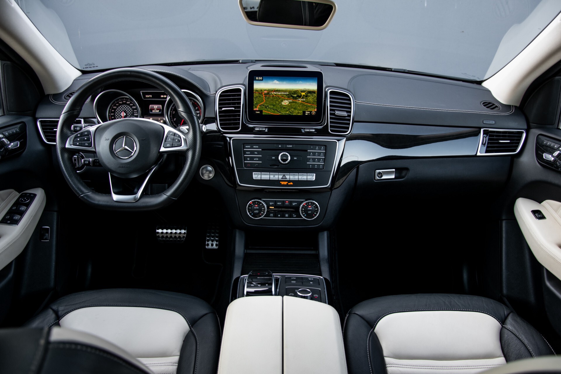 Mercedes-Benz GLE 43 AMG 4-M Active Curve System/Distronic/Panorama/22" Aut9 Foto 9