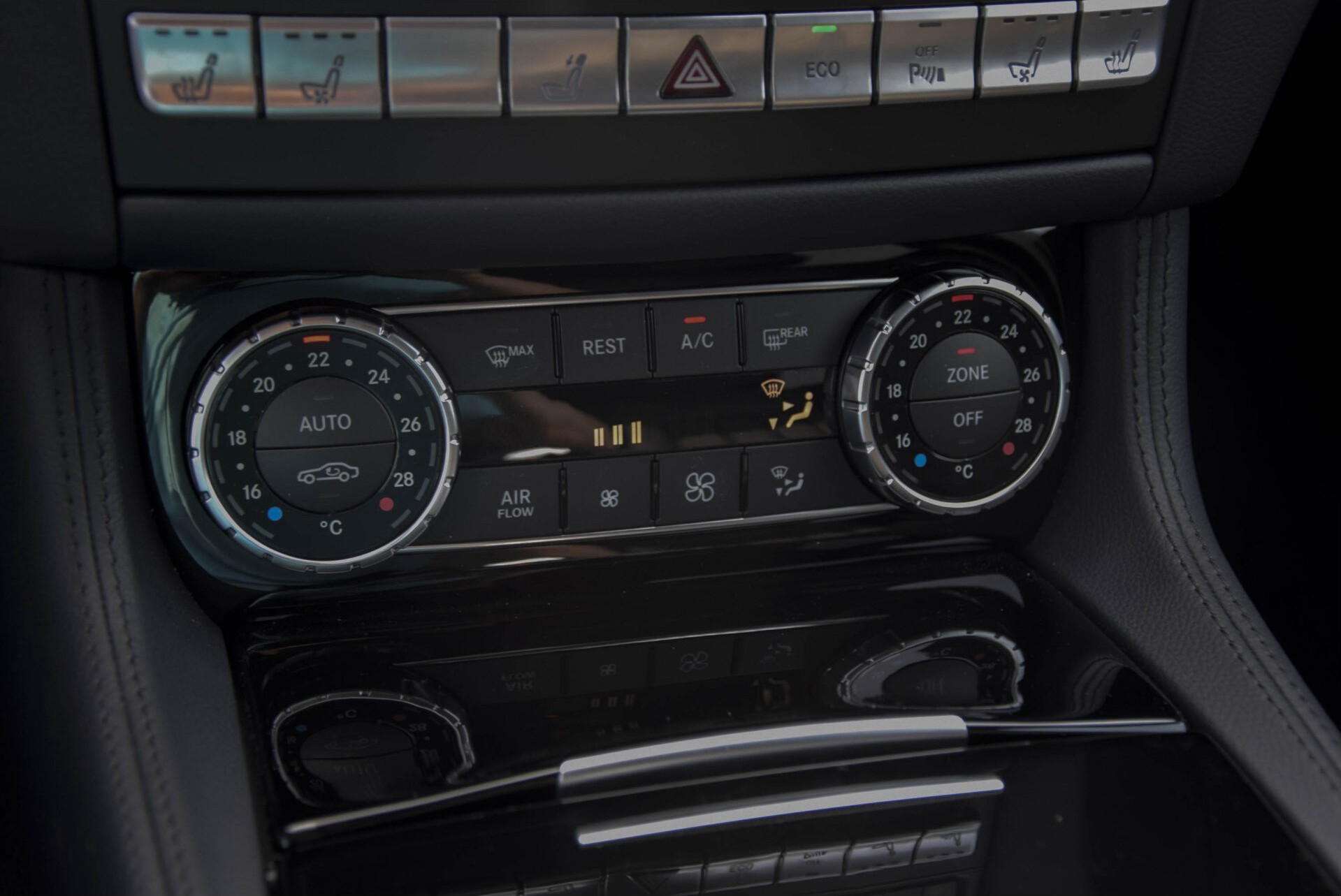 Mercedes-Benz CLS-Klasse Shooting Brake 350 Bluetec 4-M AMG Luchtvering/Distronic/Keyless-Go/360cam/Entertainment/19" Aut7 Foto 12