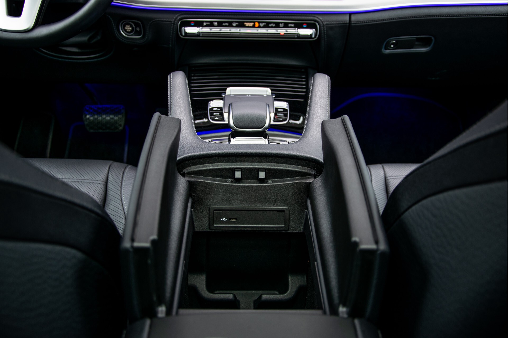 Mercedes-Benz GLE 450 4-M 7-Persoons AMG Massage/Rij-assist/Keyless/TV/360/Night/Trekhaak Aut9 Foto 43