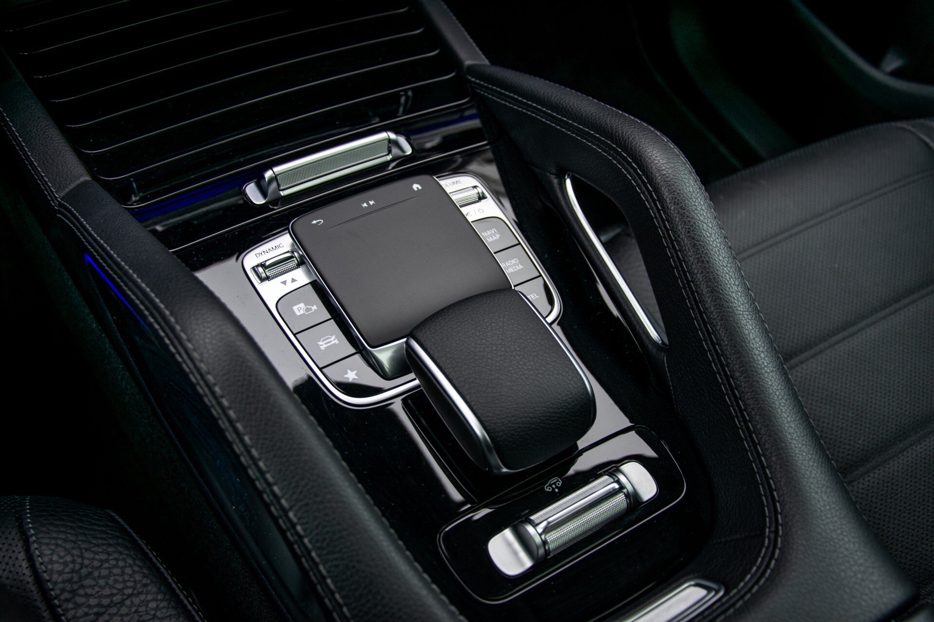 Mercedes-Benz GLE 450 4-M 7-Persoons AMG Massage/Rij-assist/Keyless/TV/360/Night/Trekhaak Aut9 Foto 58