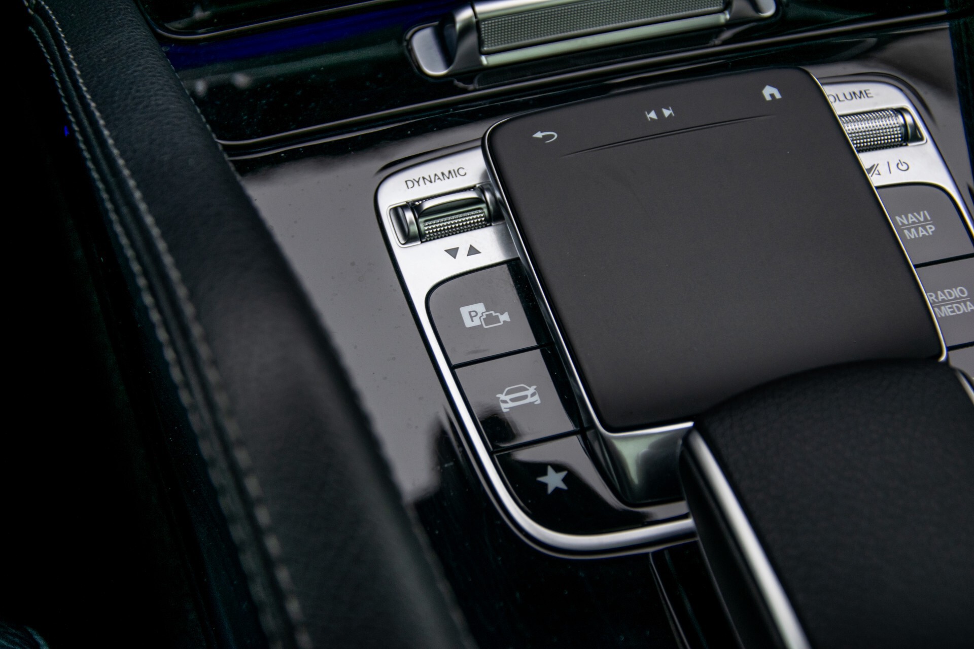 Mercedes-Benz GLE 450 4-M 7-Persoons AMG Massage/Rij-assist/Keyless/TV/360/Night/Trekhaak Aut9 Foto 60