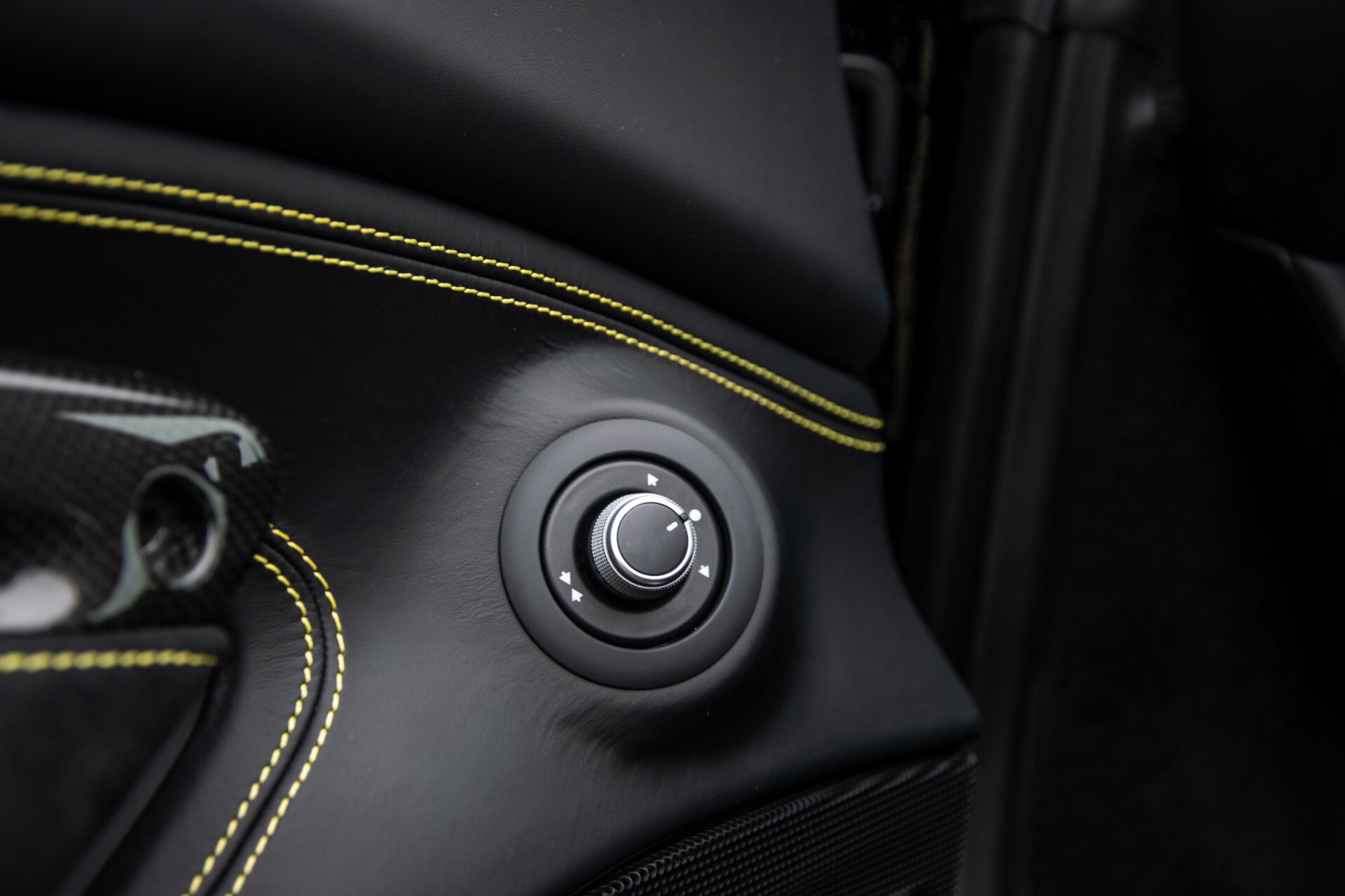 Ferrari F8 Tributo 3.9 V8 HELE Full Carbon/Lift/Racing Seats/Passenger Display/Hifi Foto 15