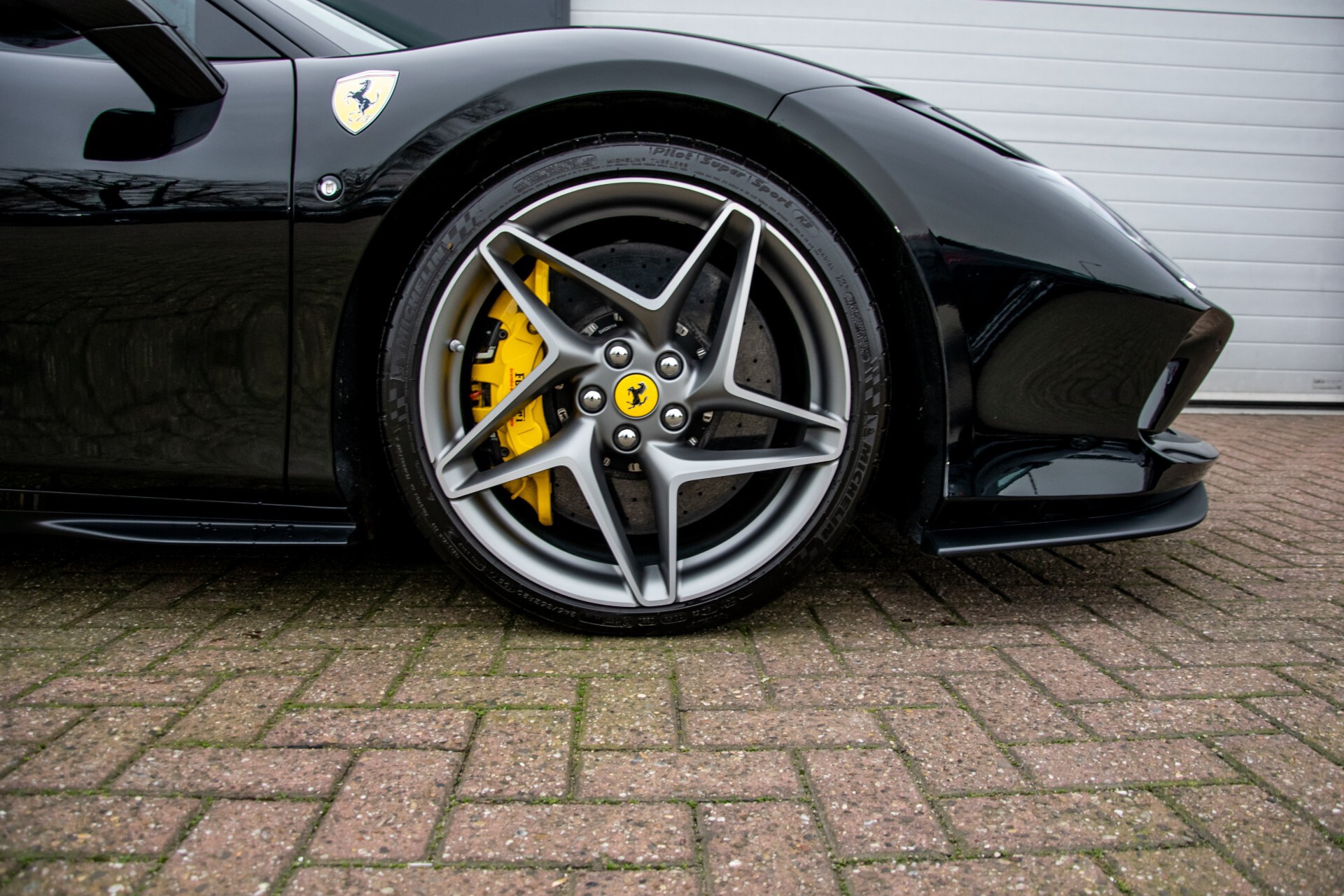 Ferrari F8 Tributo 3.9 V8 HELE Full Carbon/Lift/Racing Seats/Passenger Display/Hifi Foto 58