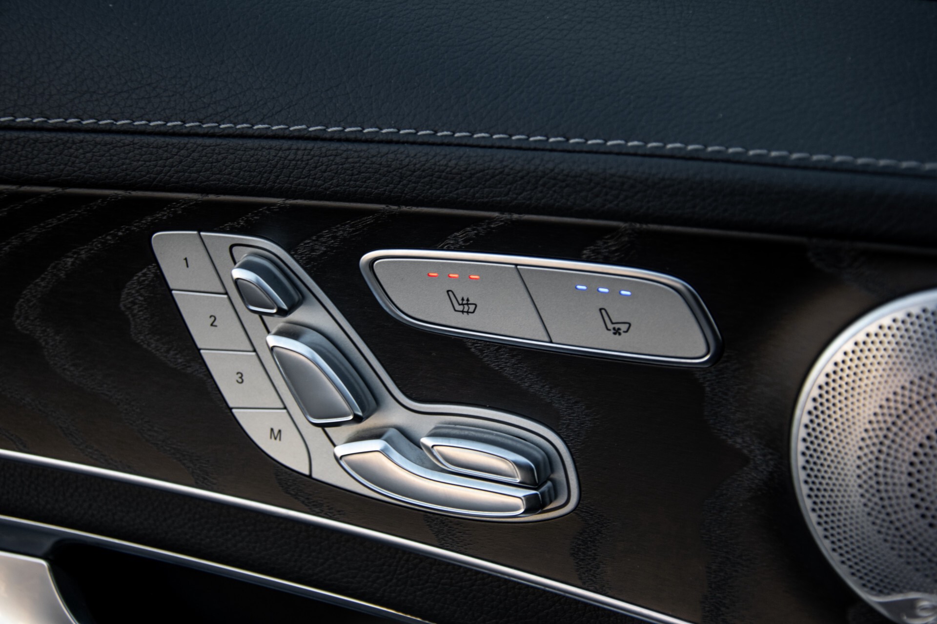 Mercedes-Benz C-Klasse 450/43 AMG 4-M Distronic/Standkachel/Panorama/Keyless/Harman-Kardon/Stoelkoeling Aut7 Foto 30