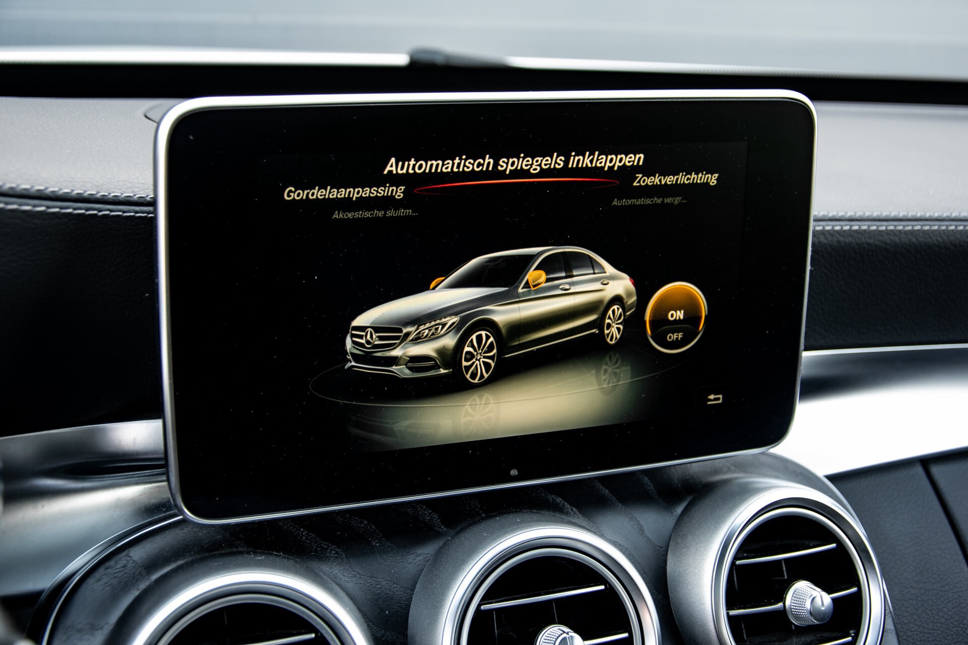 Mercedes-Benz C-Klasse 450/43 AMG 4-M Distronic/Standkachel/Panorama/Keyless/Harman-Kardon/Stoelkoeling Aut7 Foto 32