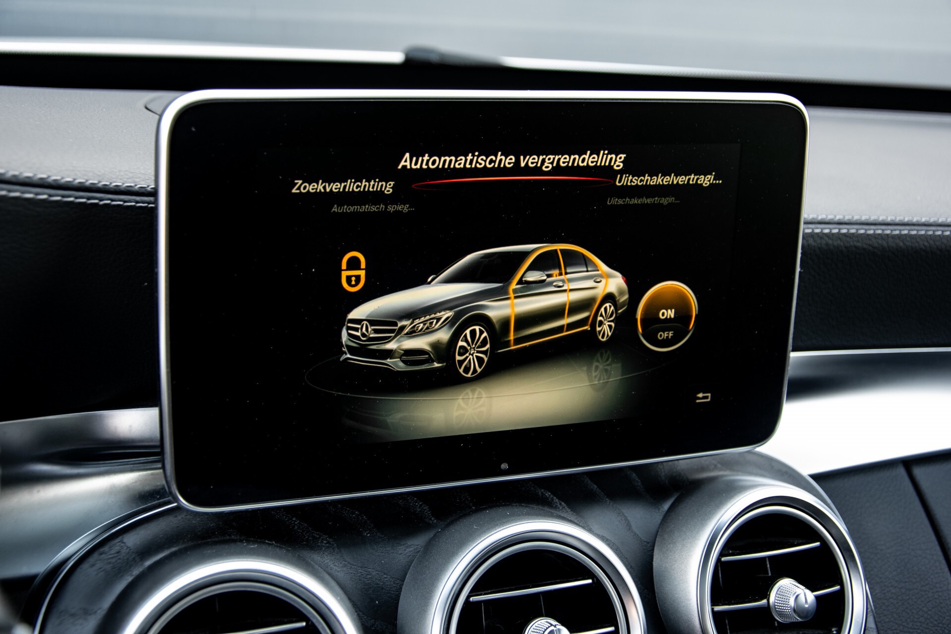 Mercedes-Benz C-Klasse 450/43 AMG 4-M Distronic/Standkachel/Panorama/Keyless/Harman-Kardon/Stoelkoeling Aut7 Foto 36