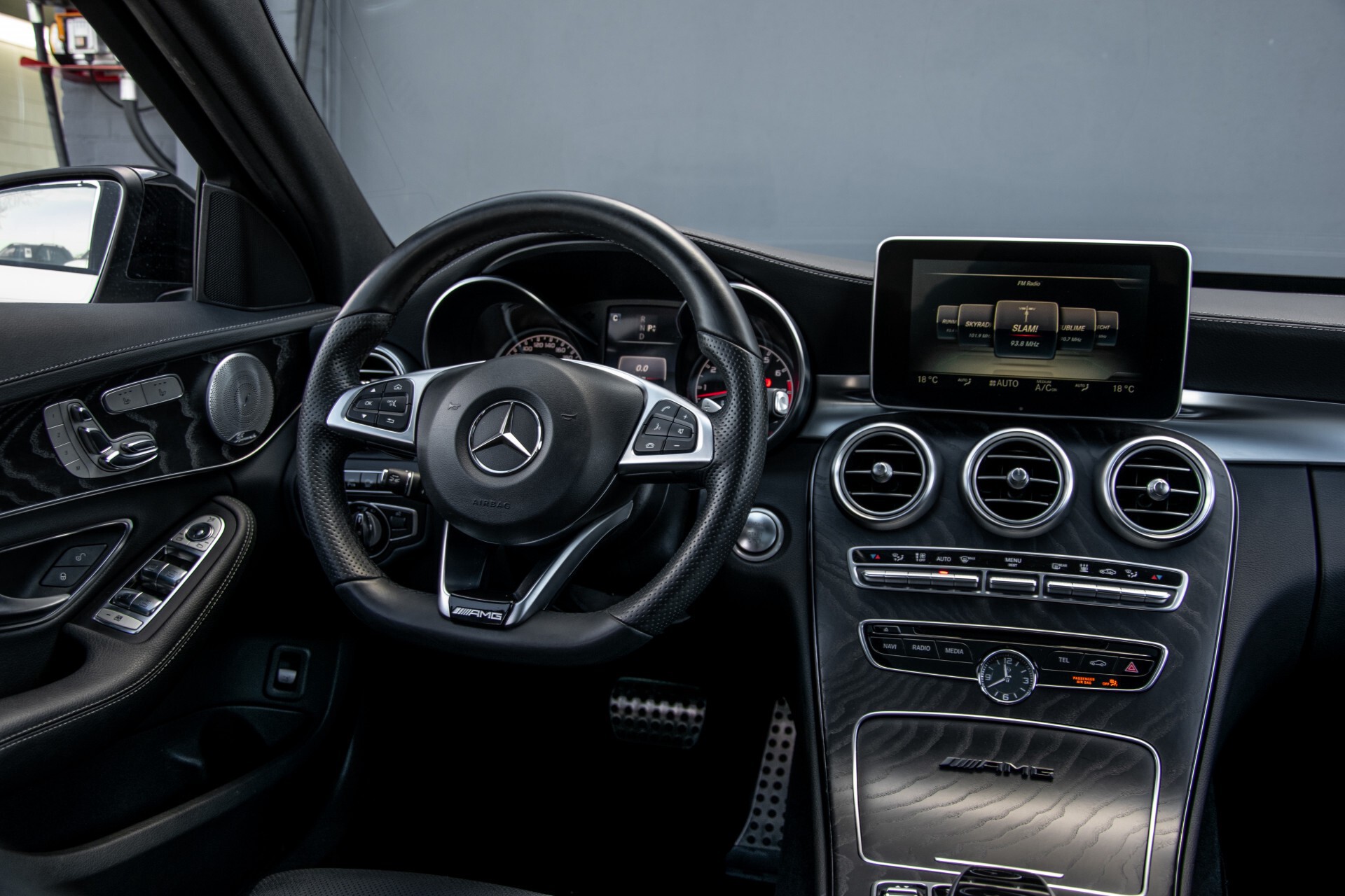 Mercedes-Benz C-Klasse 450/43 AMG 4-M Distronic/Standkachel/Panorama/Keyless/Harman-Kardon/Stoelkoeling Aut7 Foto 6