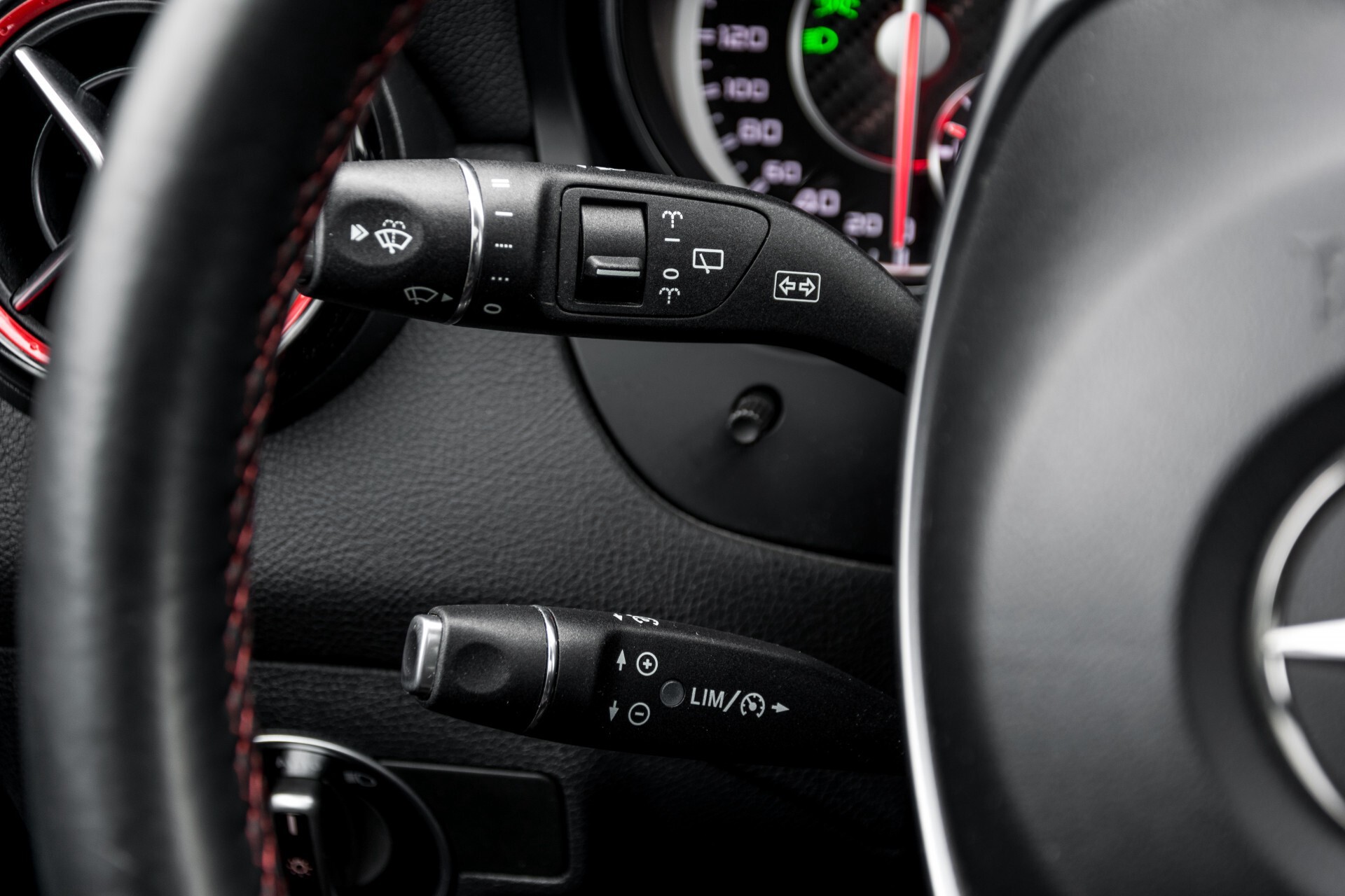 Mercedes-Benz CLA-Klasse Shooting Brake 45 AMG 4-M Performance Stoelen/Uitlaat/19" velgen/Exclusive/Panorama Aut7 Foto 10