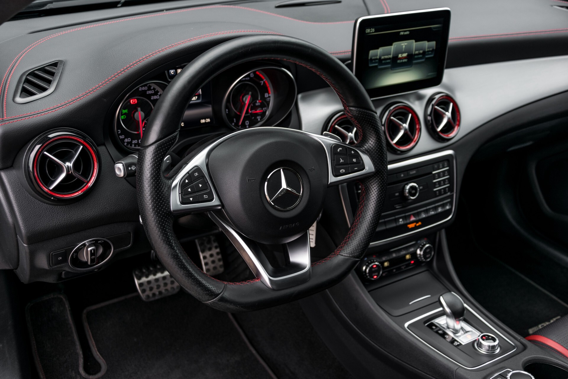 Mercedes-Benz CLA-Klasse Shooting Brake 45 AMG 4-M Performance Stoelen/Uitlaat/19" velgen/Exclusive/Panorama Aut7 Foto 15