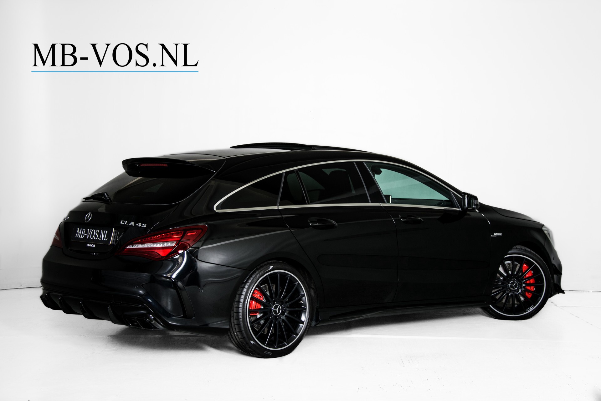 Mercedes-Benz CLA-Klasse Shooting Brake 45 AMG 4-M Performance Stoelen/Uitlaat/19" velgen/Exclusive/Panorama Aut7 Foto 2