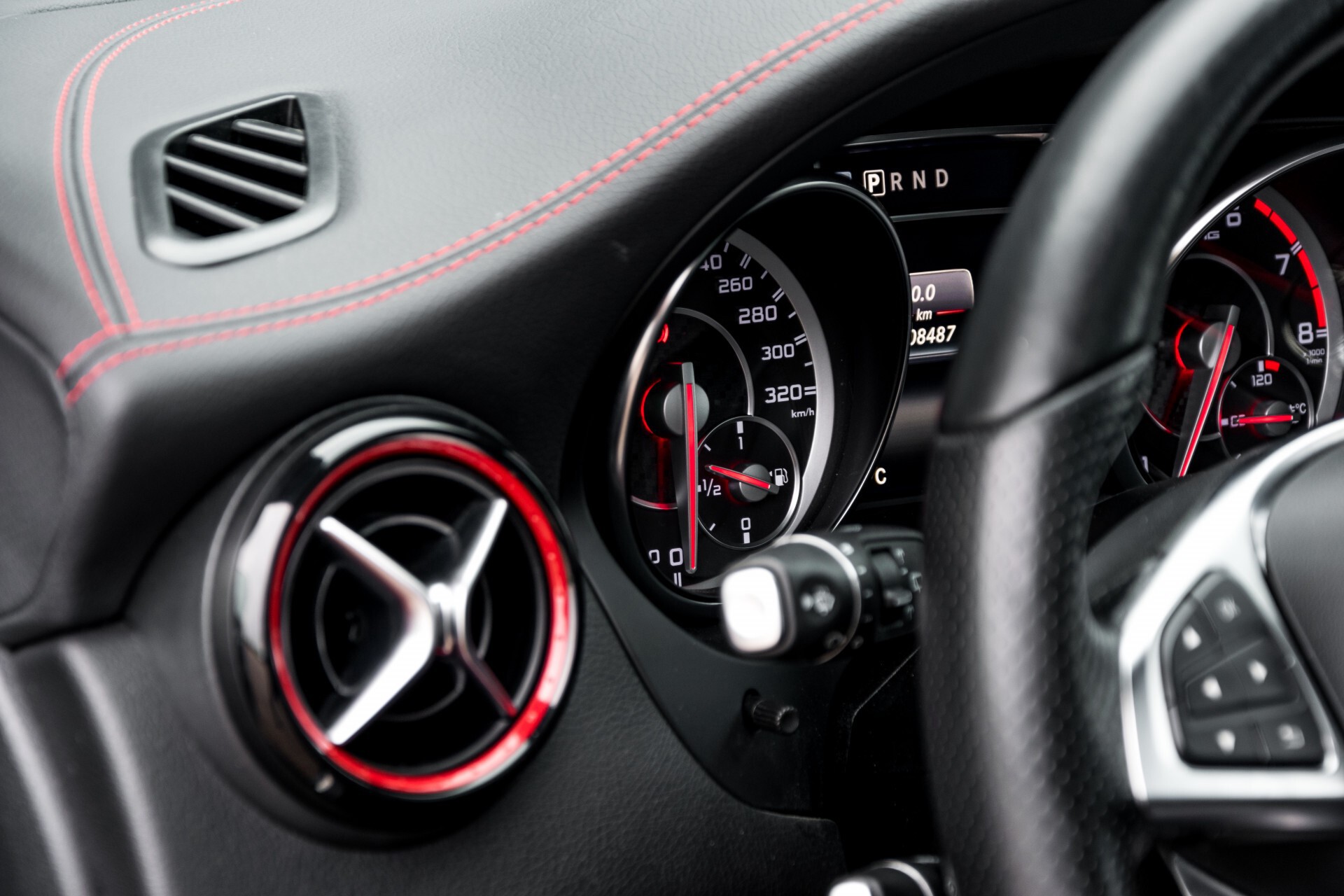 Mercedes-Benz CLA-Klasse Shooting Brake 45 AMG 4-M Performance Stoelen/Uitlaat/19" velgen/Exclusive/Panorama Aut7 Foto 27