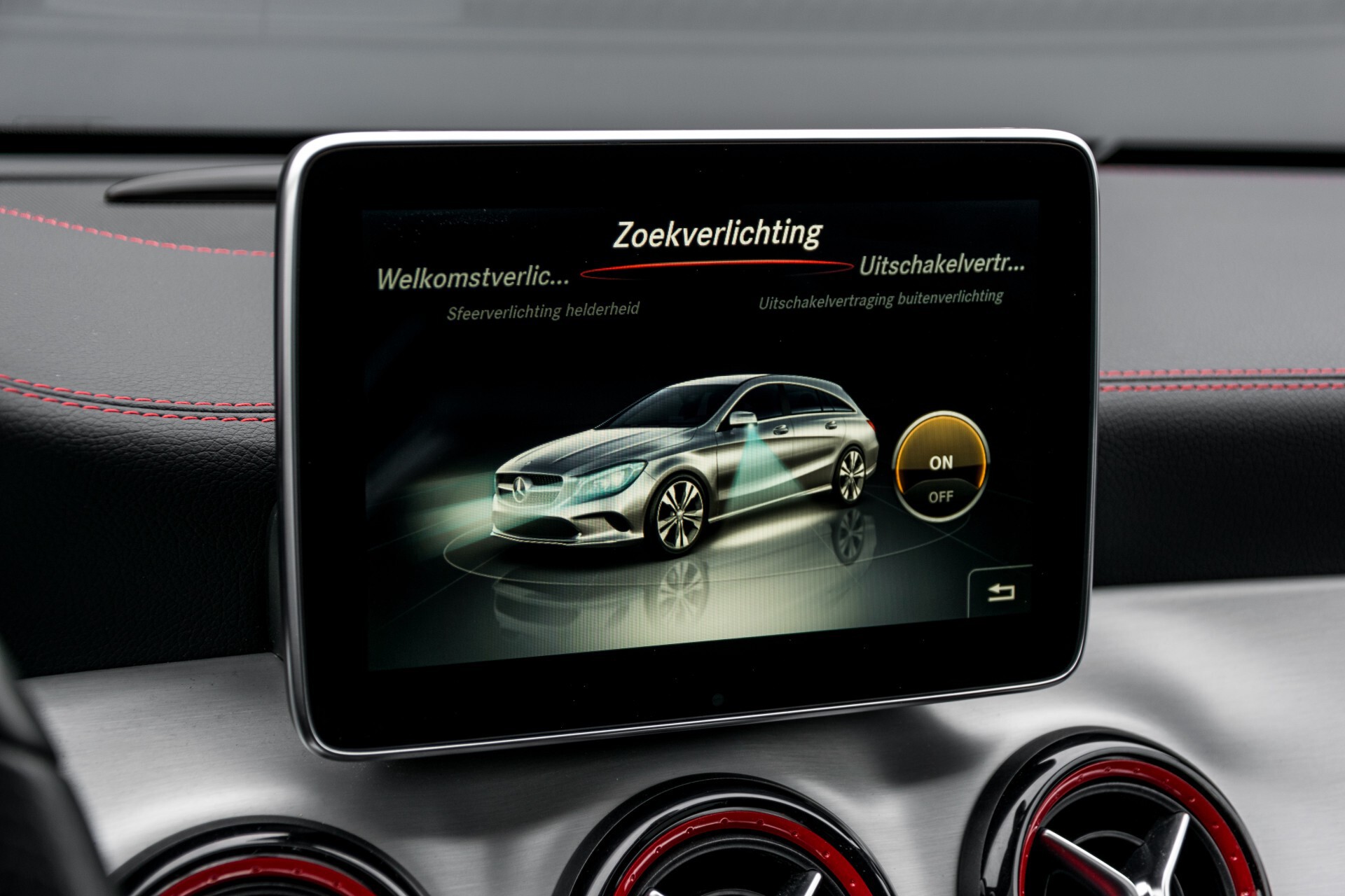 Mercedes-Benz CLA-Klasse Shooting Brake 45 AMG 4-M Performance Stoelen/Uitlaat/19" velgen/Exclusive/Panorama Aut7 Foto 30