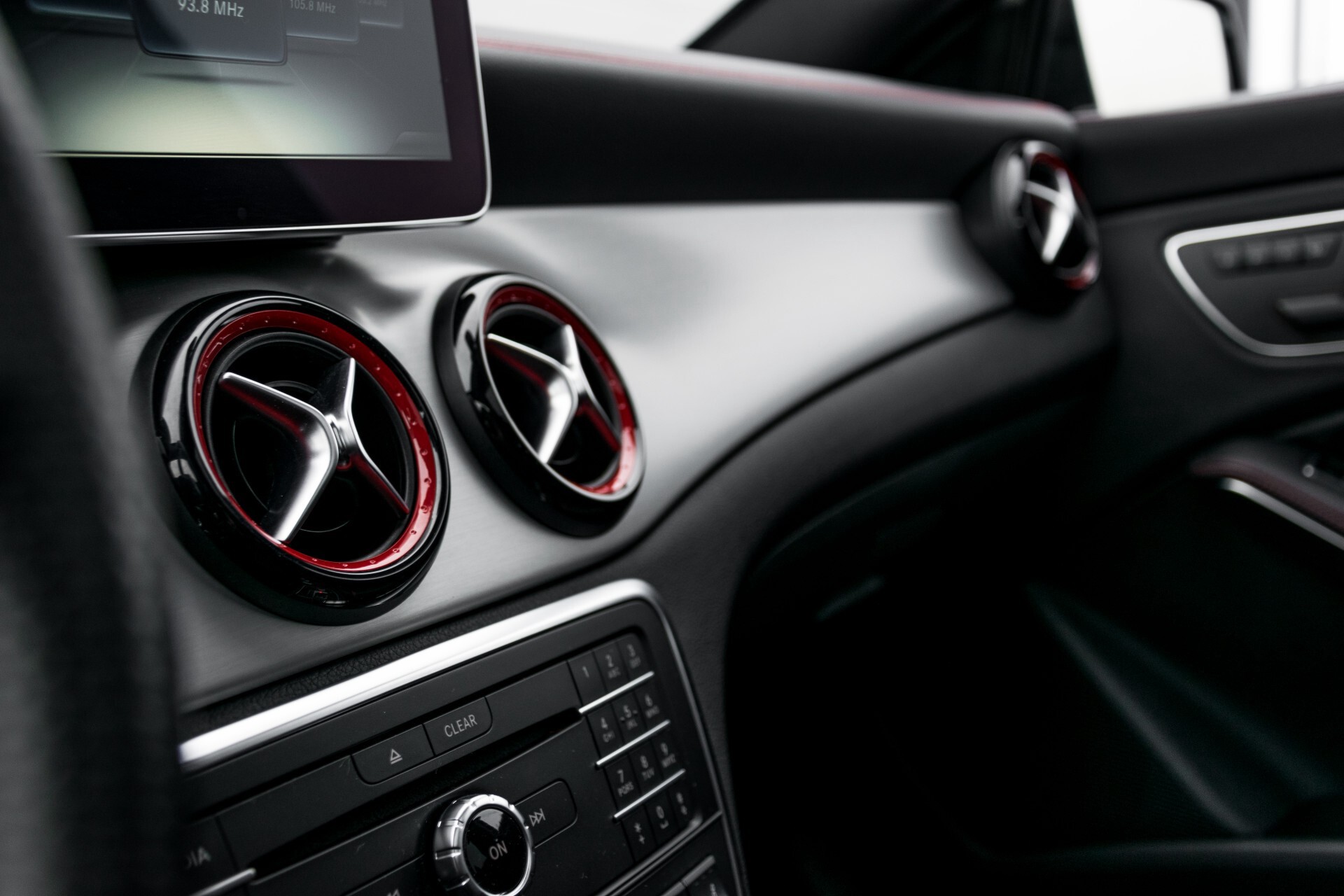 Mercedes-Benz CLA-Klasse Shooting Brake 45 AMG 4-M Performance Stoelen/Uitlaat/19" velgen/Exclusive/Panorama Aut7 Foto 40