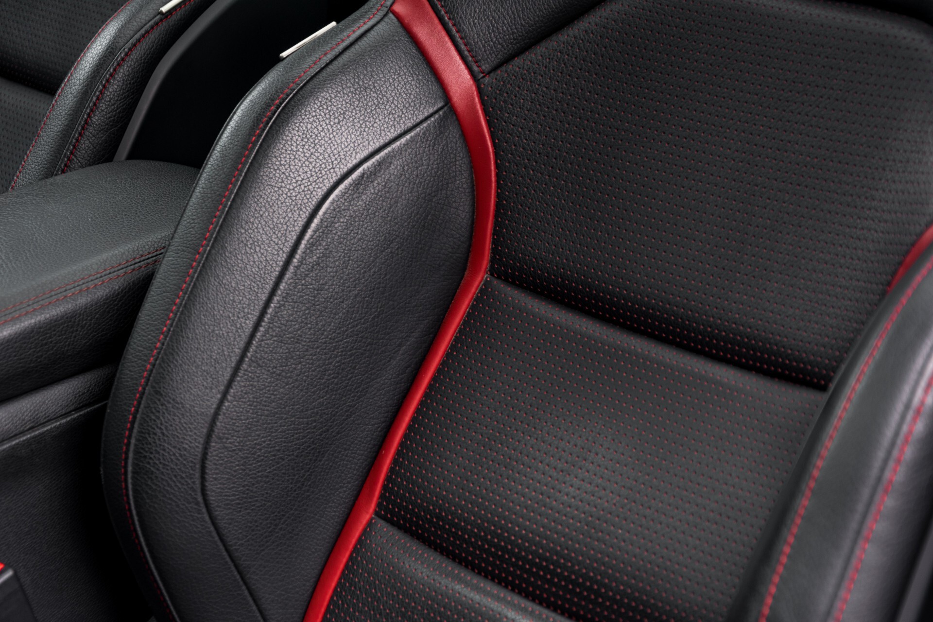 Mercedes-Benz CLA-Klasse Shooting Brake 45 AMG 4-M Performance Stoelen/Uitlaat/19" velgen/Exclusive/Panorama Aut7 Foto 44