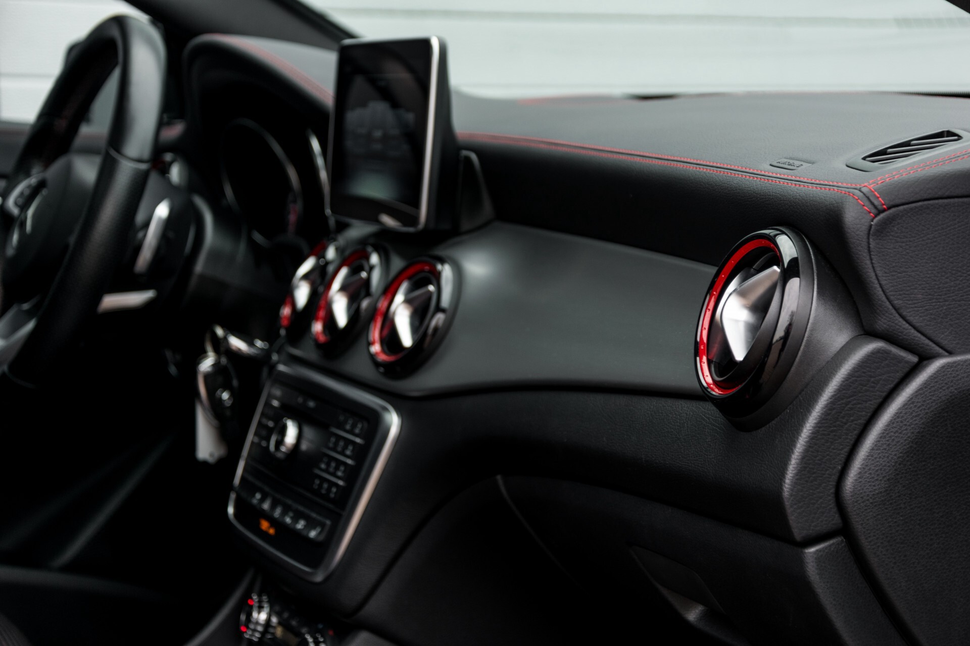 Mercedes-Benz CLA-Klasse Shooting Brake 45 AMG 4-M Performance Stoelen/Uitlaat/19" velgen/Exclusive/Panorama Aut7 Foto 48