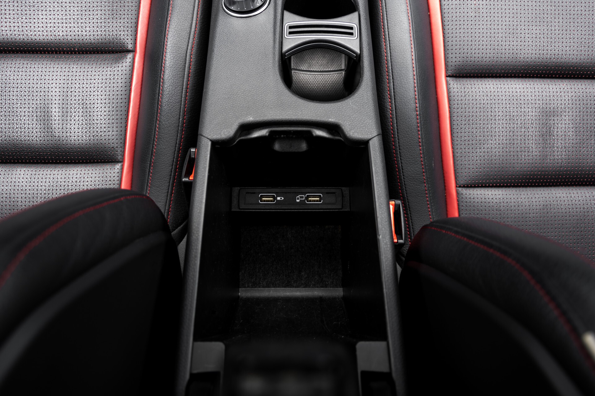 Mercedes-Benz CLA-Klasse Shooting Brake 45 AMG 4-M Performance Stoelen/Uitlaat/19" velgen/Exclusive/Panorama Aut7 Foto 53