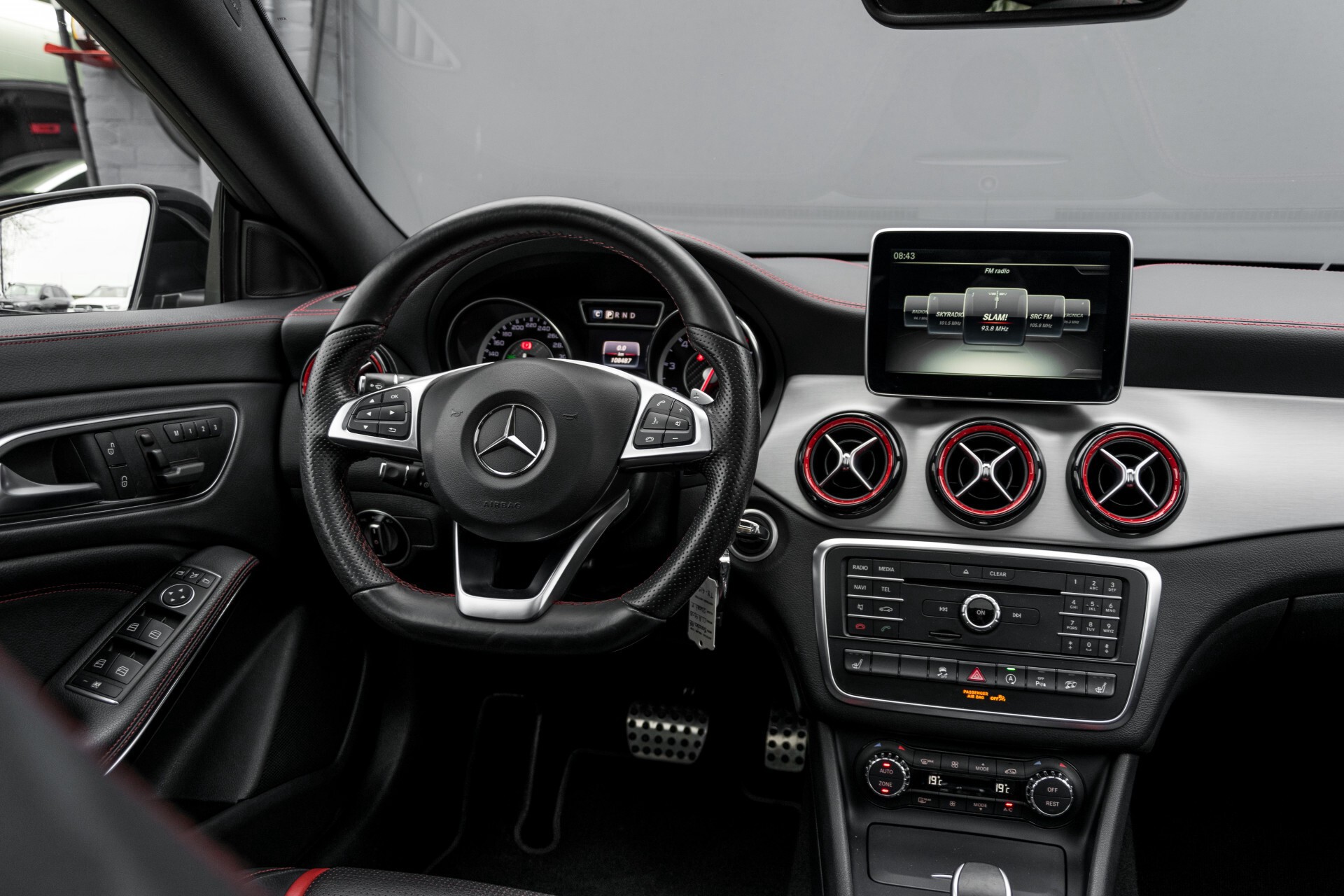 Mercedes-Benz CLA-Klasse Shooting Brake 45 AMG 4-M Performance Stoelen/Uitlaat/19" velgen/Exclusive/Panorama Aut7 Foto 6