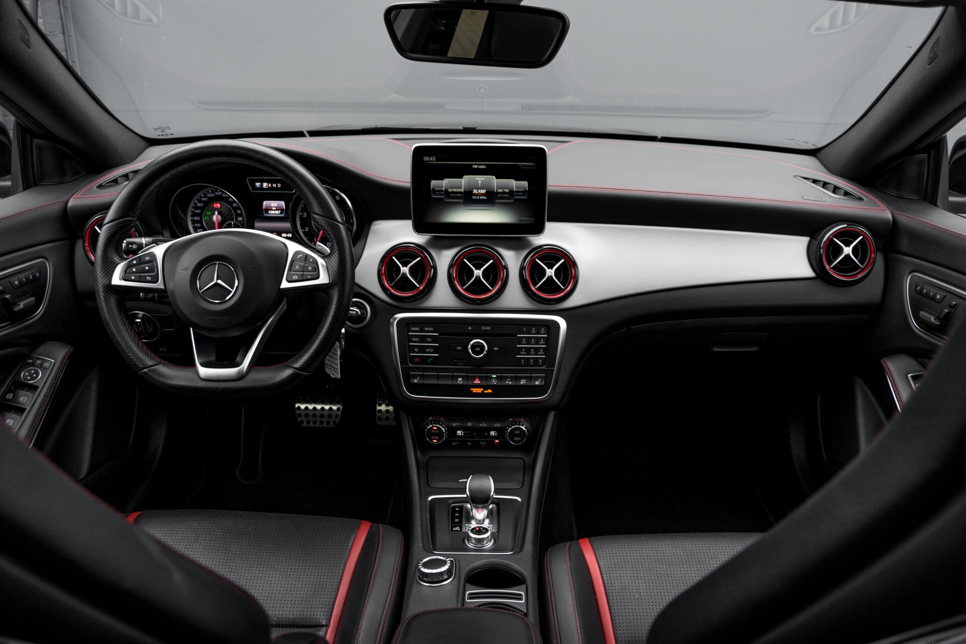 Mercedes-Benz CLA-Klasse Shooting Brake 45 AMG 4-M Performance Stoelen/Uitlaat/19" velgen/Exclusive/Panorama Aut7 Foto 8