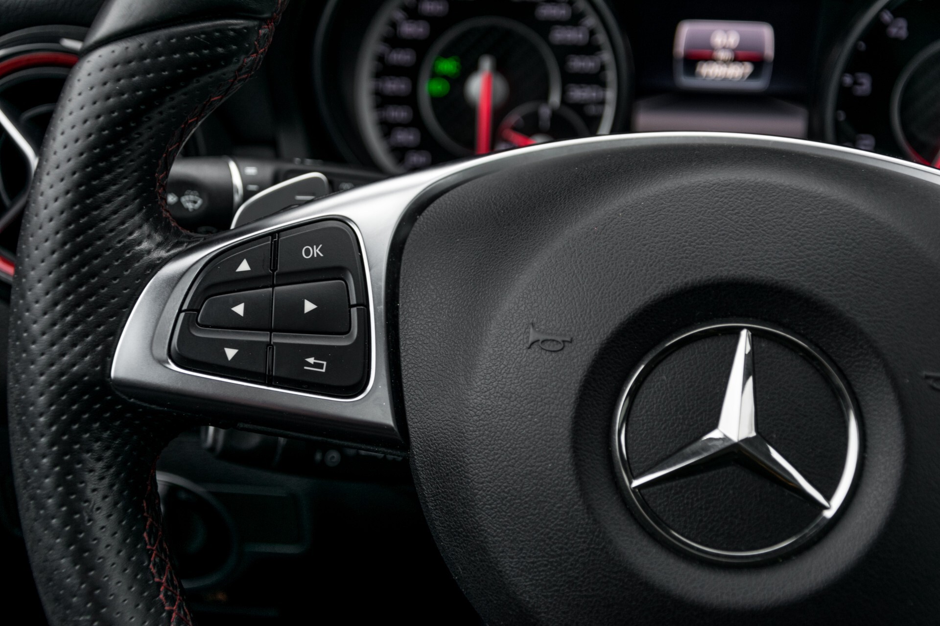 Mercedes-Benz CLA-Klasse Shooting Brake 45 AMG 4-M Performance Stoelen/Uitlaat/19" velgen/Exclusive/Panorama Aut7 Foto 9