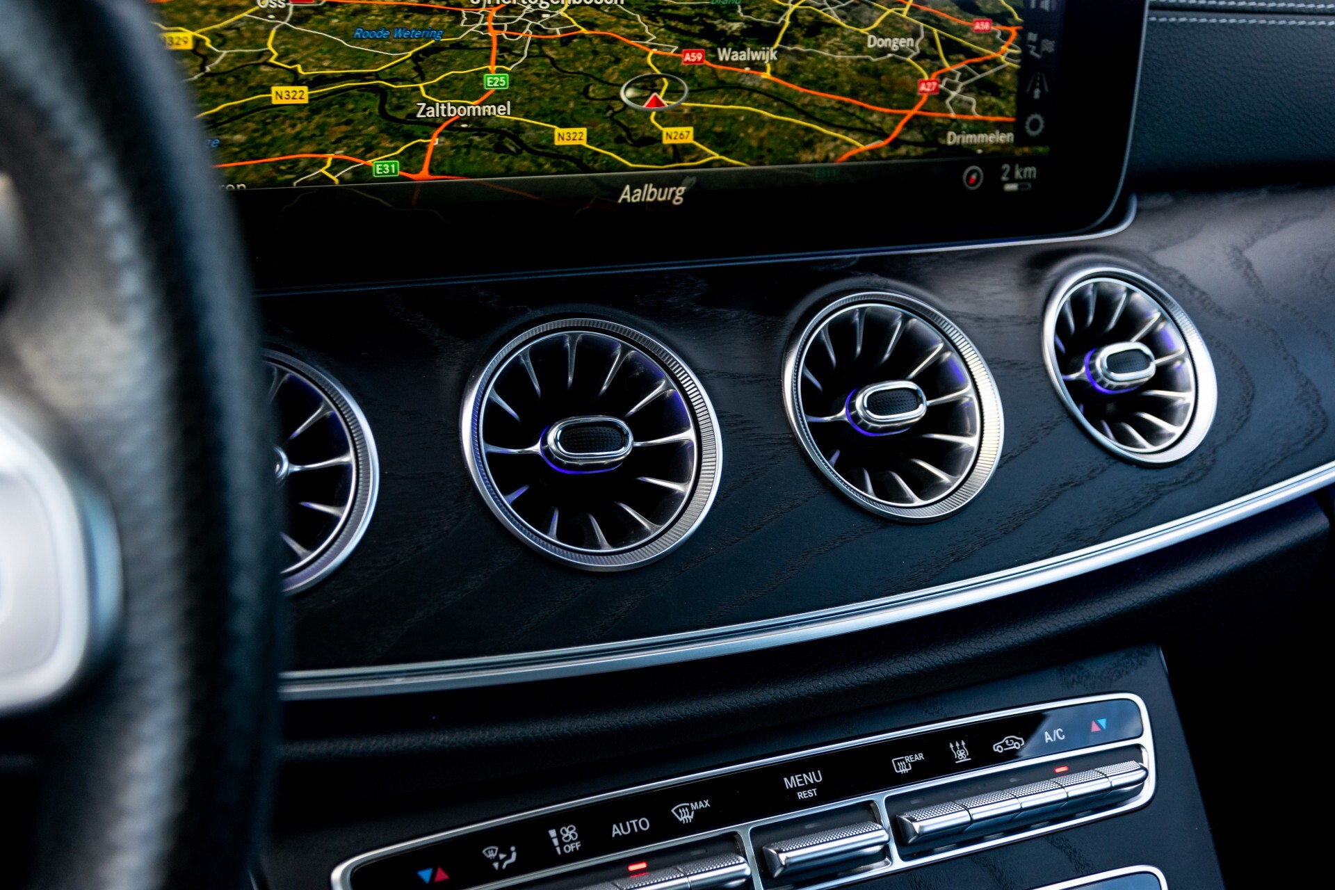 Mercedes-Benz E-Klasse Coupé 300 AMG Panorama/Rij-assist/Keyless/Massage/Memory/HUD/Standkachel/Night Aut9 Foto 21