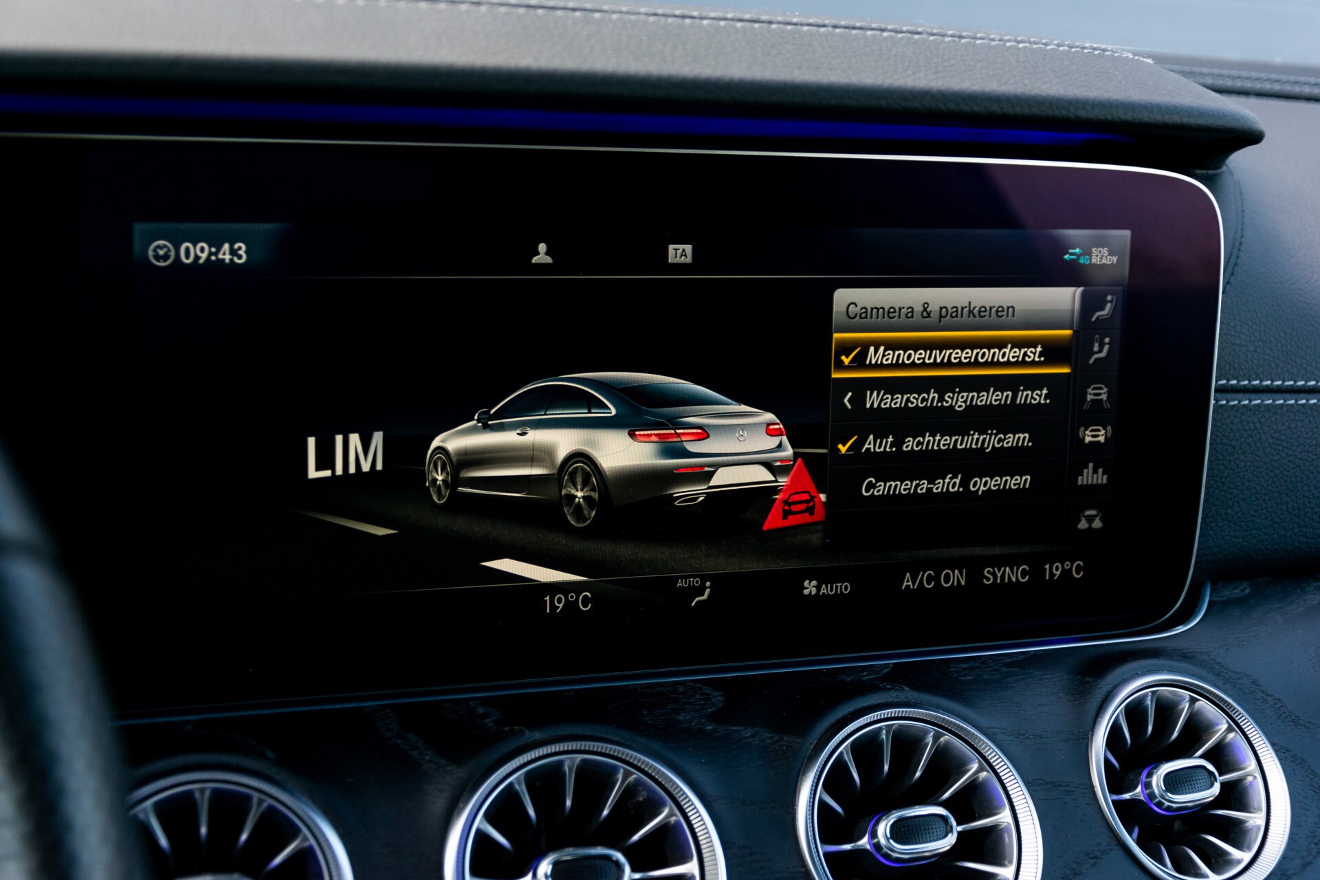 Mercedes-Benz E-Klasse Coupé 300 AMG Panorama/Rij-assist/Keyless/Massage/Memory/HUD/Standkachel/Night Aut9 Foto 37