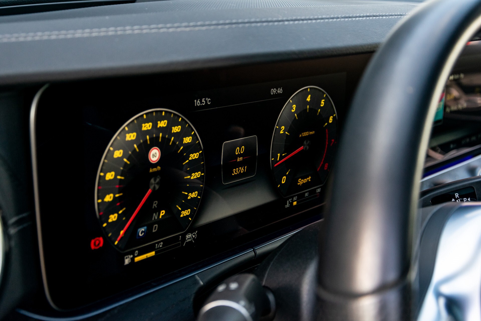 Mercedes-Benz E-Klasse Coupé 300 AMG Panorama/Rij-assist/Keyless/Massage/Memory/HUD/Standkachel/Night Aut9 Foto 40