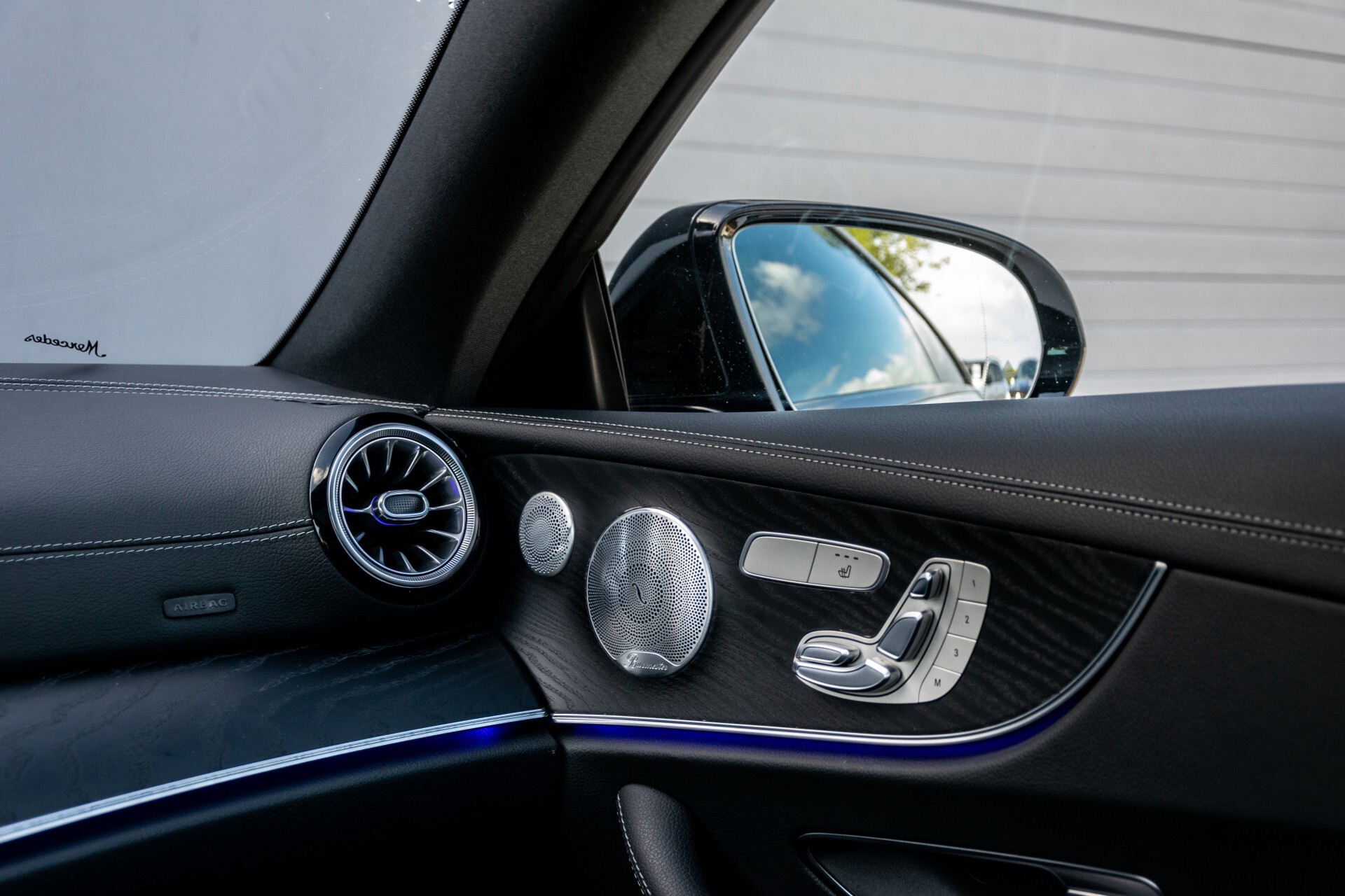 Mercedes-Benz E-Klasse Coupé 300 AMG Panorama/Rij-assist/Keyless/Massage/Memory/HUD/Standkachel/Night Aut9 Foto 48