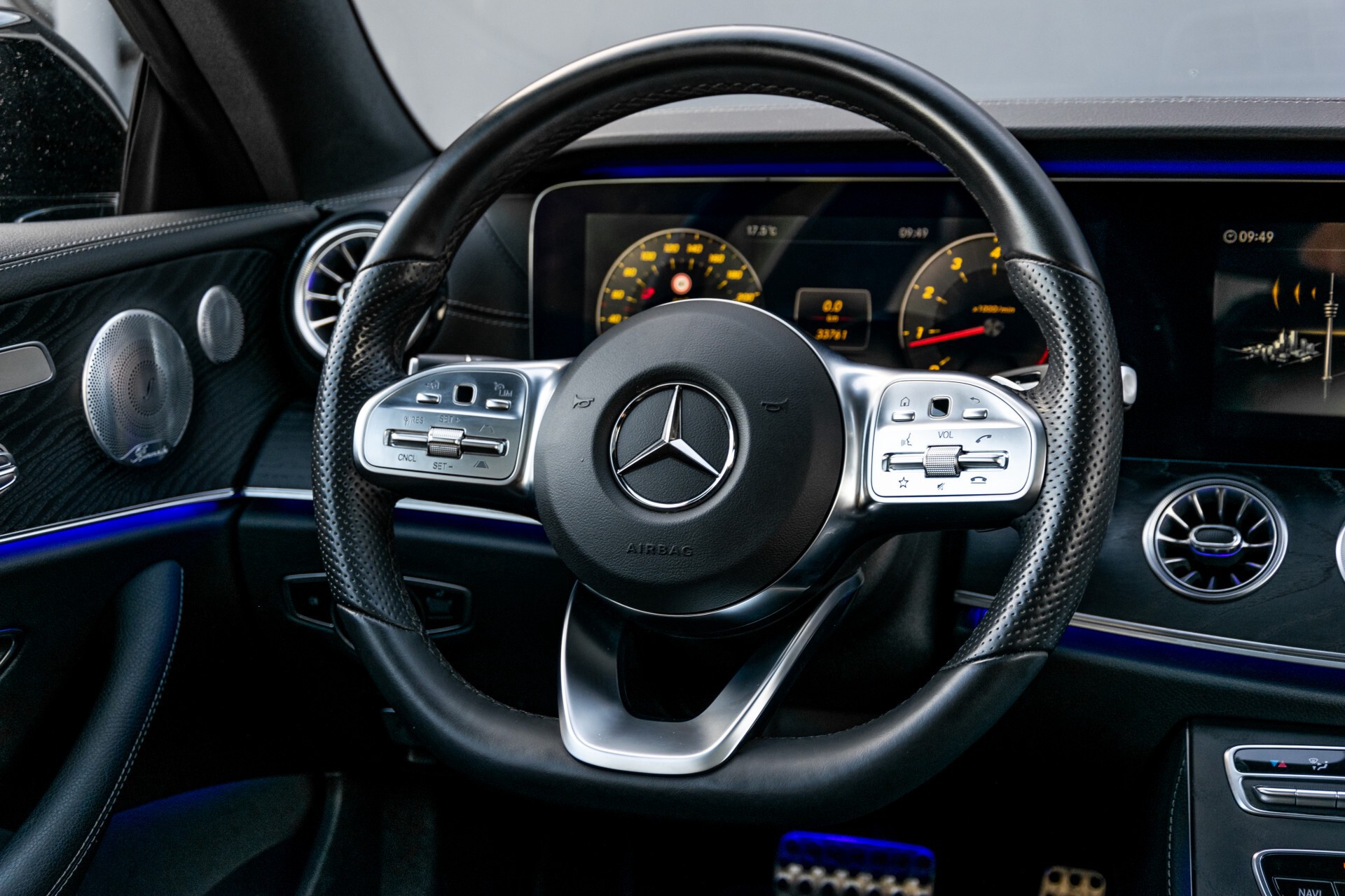 Mercedes-Benz E-Klasse Coupé 300 AMG Panorama/Rij-assist/Keyless/Massage/Memory/HUD/Standkachel/Night Aut9 Foto 5