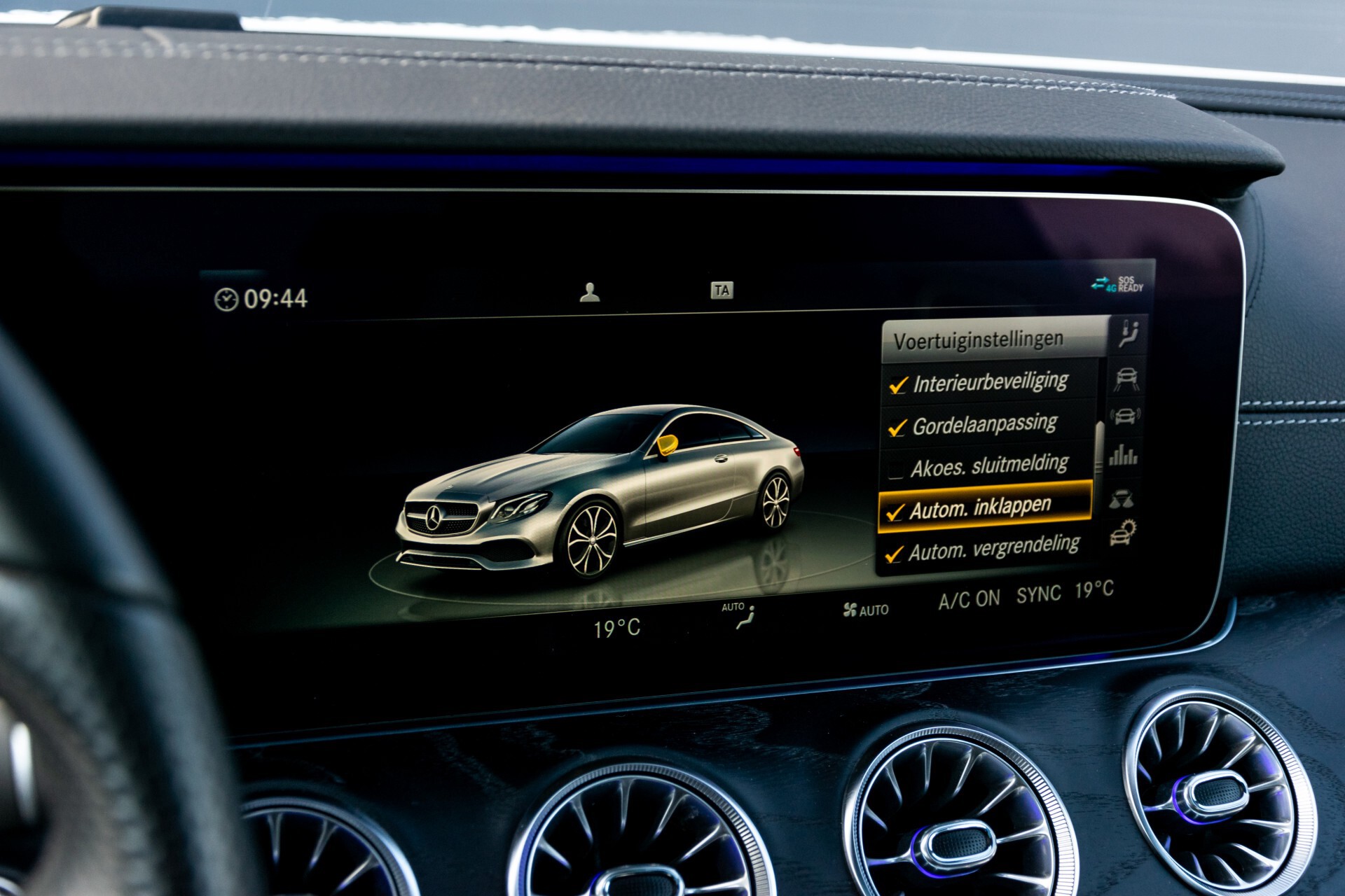 Mercedes-Benz E-Klasse Coupé 300 AMG Panorama/Rij-assist/Keyless/Massage/Memory/HUD/Standkachel/Night Aut9 Foto 51