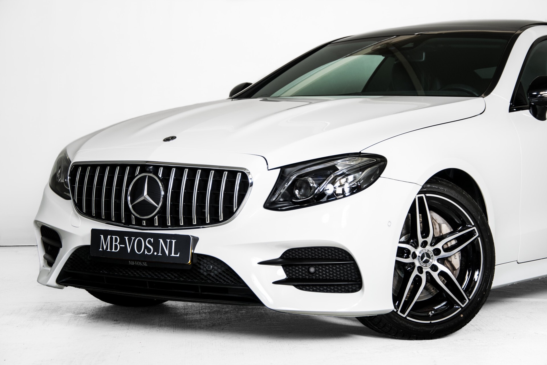 Mercedes-Benz E-Klasse Coupé 300 AMG Panorama/Rij-assist/Keyless/Massage/Memory/HUD/Standkachel/Night Aut9 Foto 58