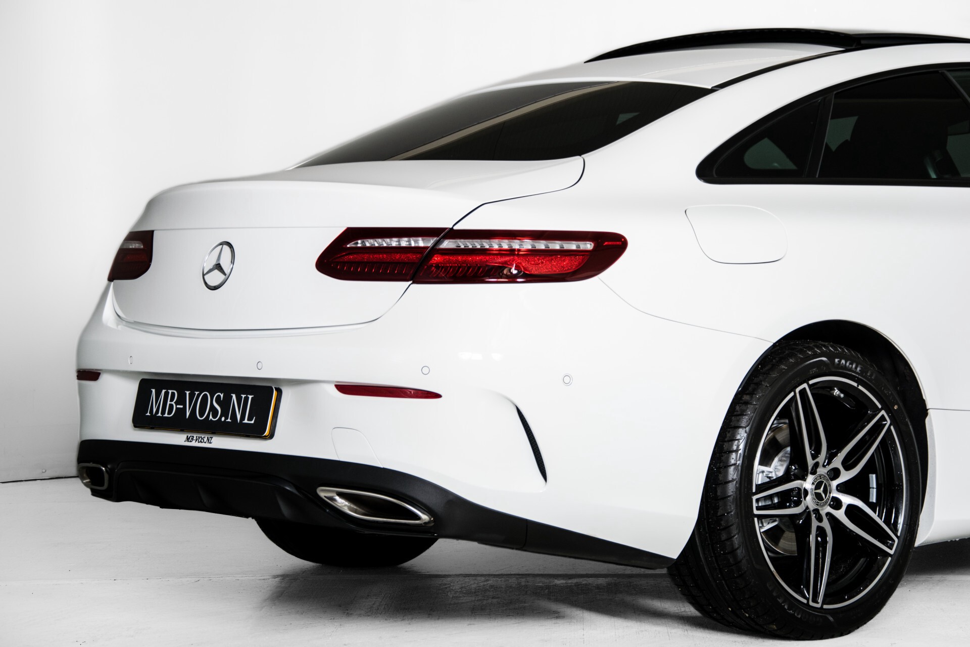 Mercedes-Benz E-Klasse Coupé 300 AMG Panorama/Rij-assist/Keyless/Massage/Memory/HUD/Standkachel/Night Aut9 Foto 59