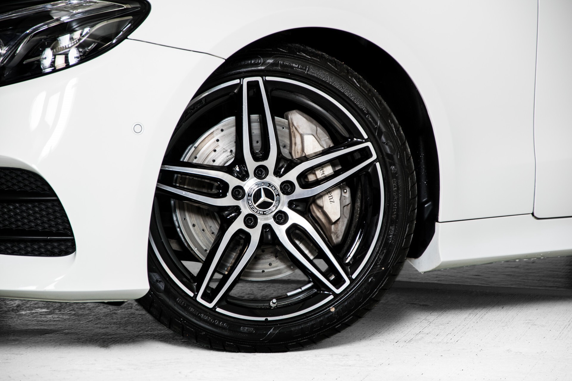 Mercedes-Benz E-Klasse Coupé 300 AMG Panorama/Rij-assist/Keyless/Massage/Memory/HUD/Standkachel/Night Aut9 Foto 60